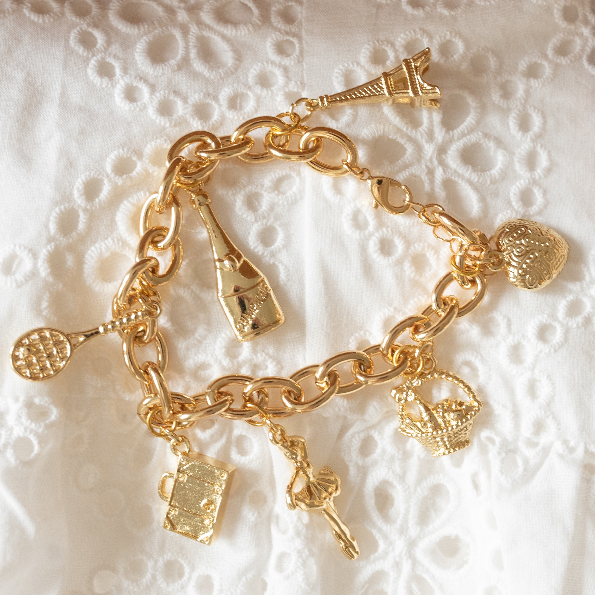 The Broke Brooke x Lisi Lerch Mommy & Me Collection for Mother’s Day launching Thursday April 13th!! 

#mothersday #charmbracelets #mommyandmepurses #handbags #mothersdaygifts #mum #rattanbags #earrings #grandmillennial 