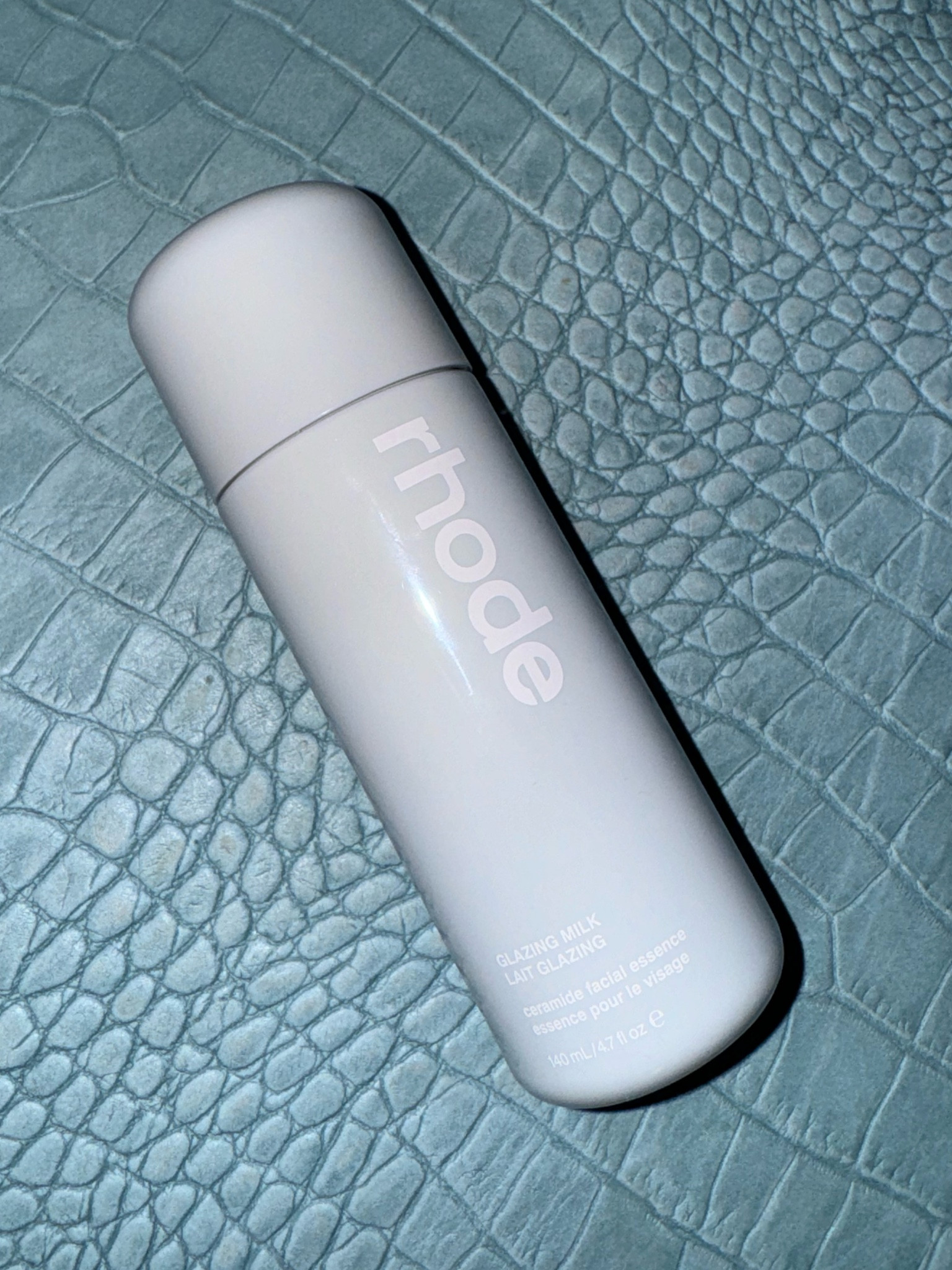 If you haven’t tried this product yet 
Your gonna love it ! I use this product every single day morning n night ( I have a very sensitive skin )
Helped me a lot with my redness & the skin feels very hydrated after using this product 🎀
