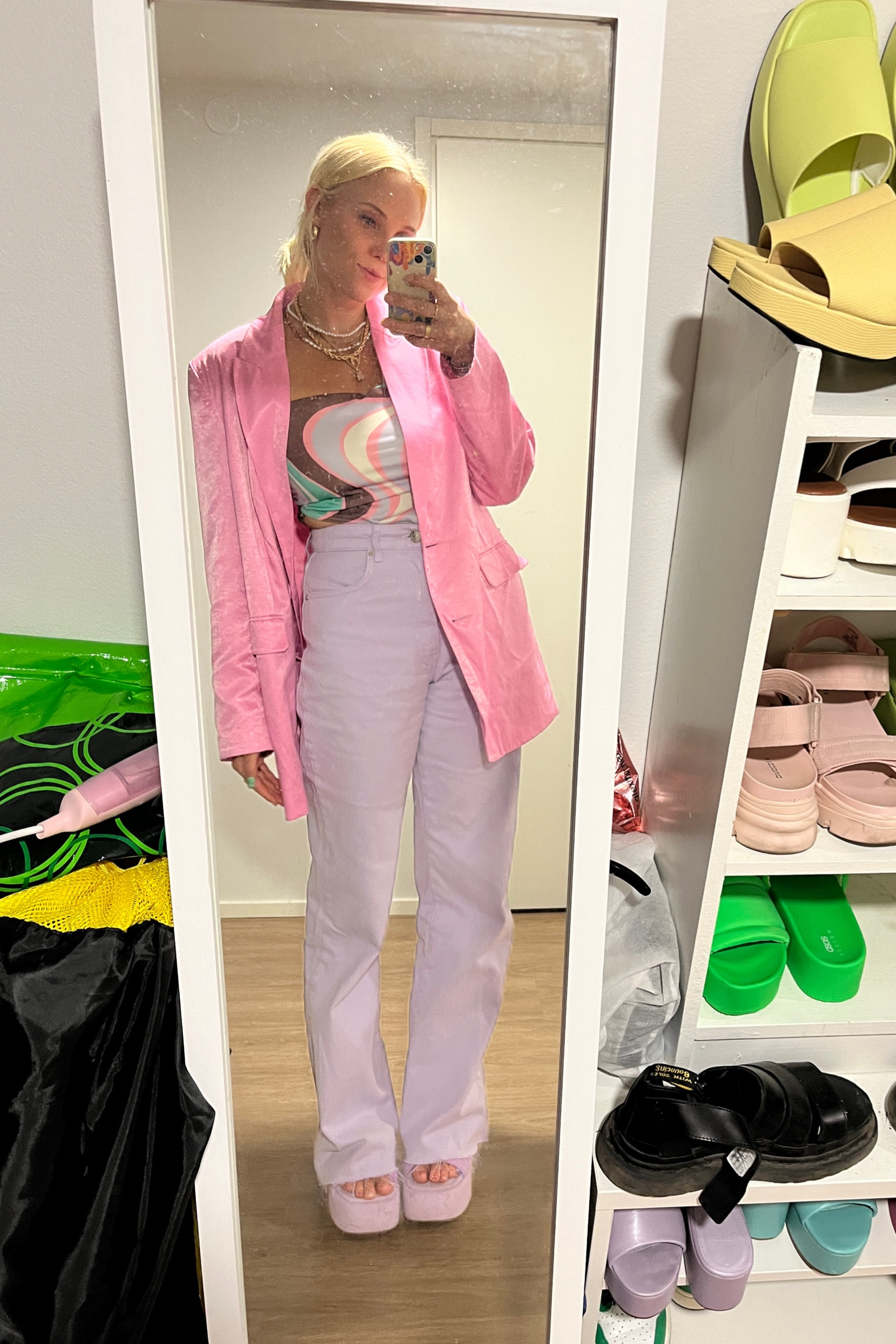 Pastel look with Pink blazer, lilac jeans & lilac sandals. 

#LTKshoecrush #LTKeurope #LTKstyletip