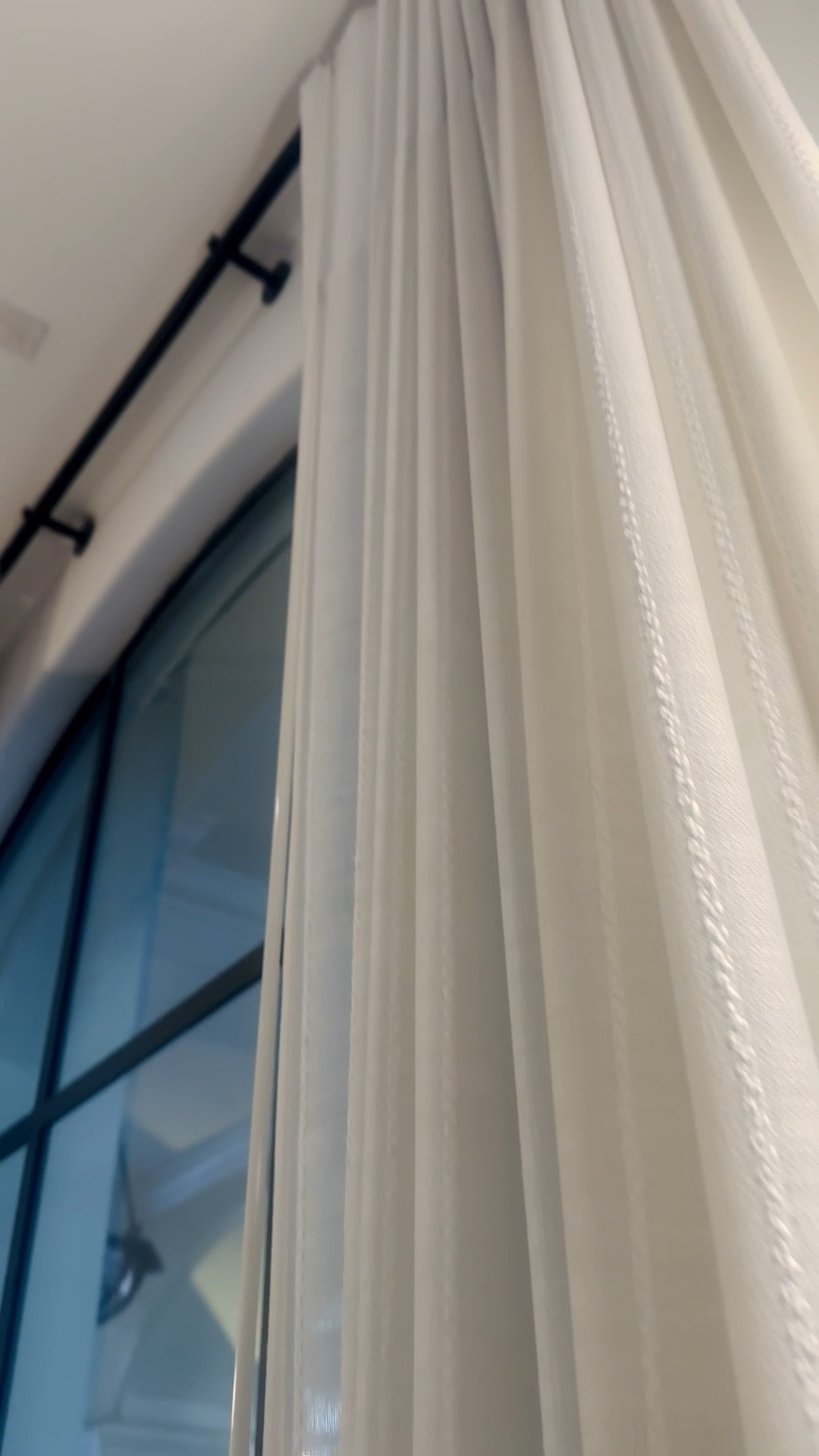 Imagine waking up on a quiet Sunday morning, with soft sunshine filtering through an elegant yet relaxed sheer drape. There’s something so effortless about this look—the fabric keeps the room bright and airy while gently softening the light and giving the window a beautiful sense of movement.

Sheer drapes are especially lovely for summer. They let natural light pour in without making the space feel exposed or heavy, creating that breezy, serene atmosphere we all want this time of year. Add a touch of lush greenery nearby, and the whole room instantly feels calmer, fresher, and connected to the outdoors.

A simple summer moment that feels polished, peaceful, and beautifully relaxed. 🌿☀️

#SundayMood #SummerHome #SheerDrapes #WindowTreatments #SummerDecor #InteriorDesign #HomeInspiration #NaturalLight #LushGreenery #Planter #RelaxedElegance #ModernChic #SundayMorning

#LTKdayinmylife #LTKHome