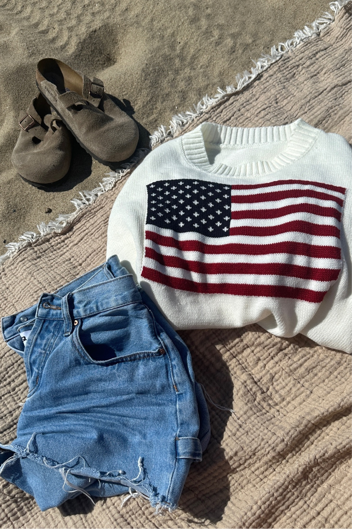 cozy beach fit 🤍

#LTKSeasonal #LTKshoecrush #LTKstyletip