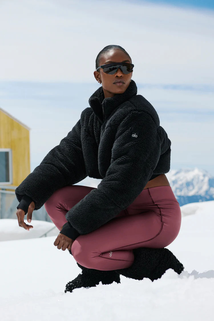 Sherpa Main Act Corset Puffer | Alo Yoga (US)