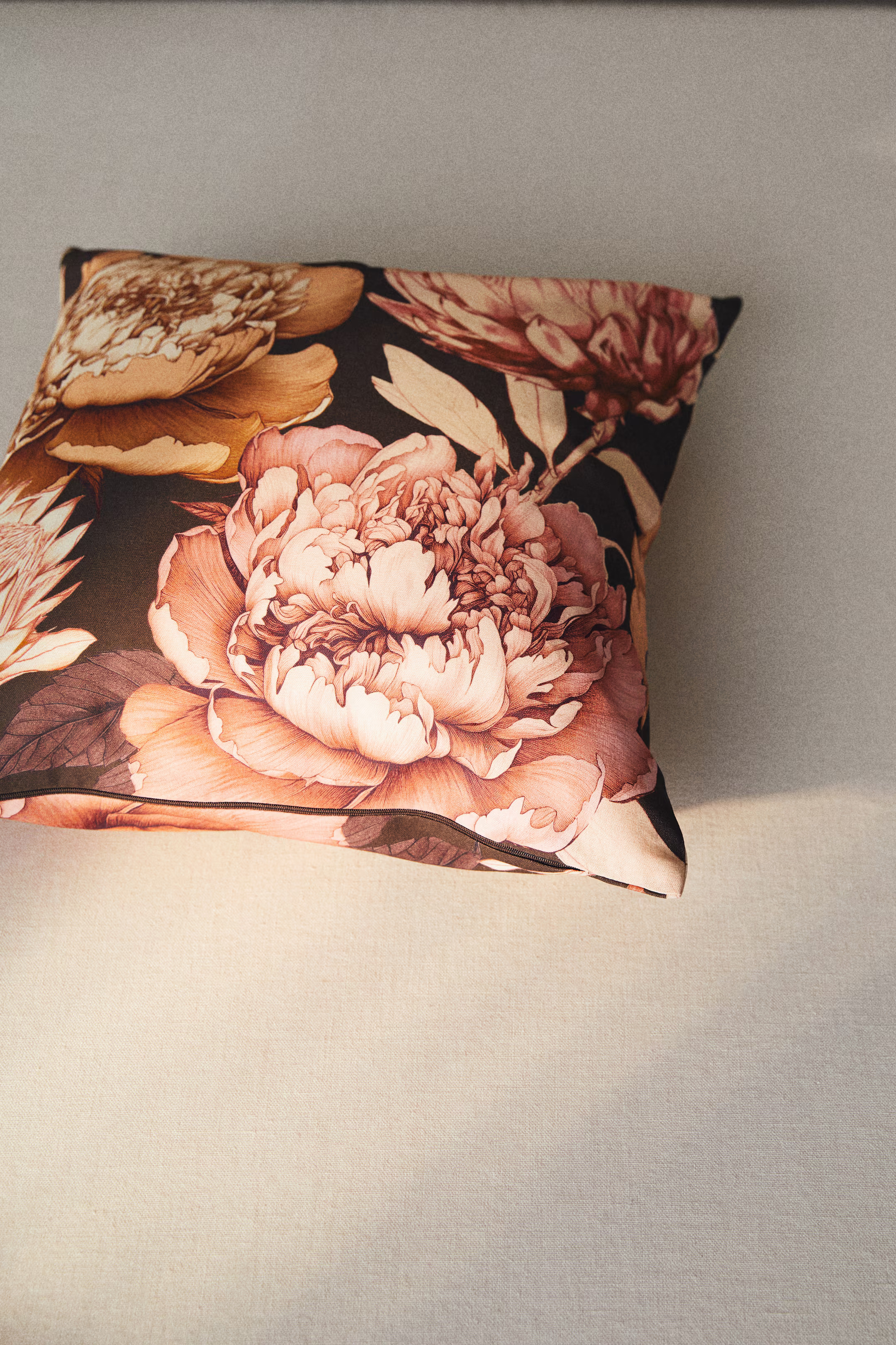 Patterned Cushion Cover | H&M (US + CA)