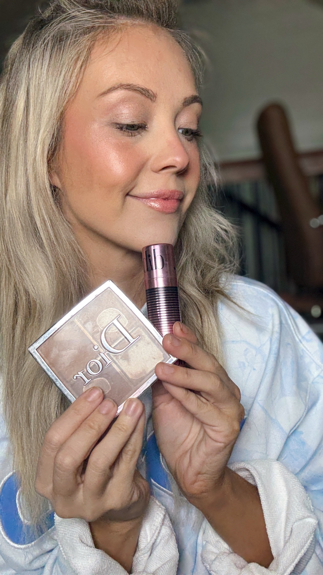 My updated 5 min makeup routine💄💋 Shop this look here! #grwm #makeup #dibsbeauty #diorbeauty

#LTKgrwm