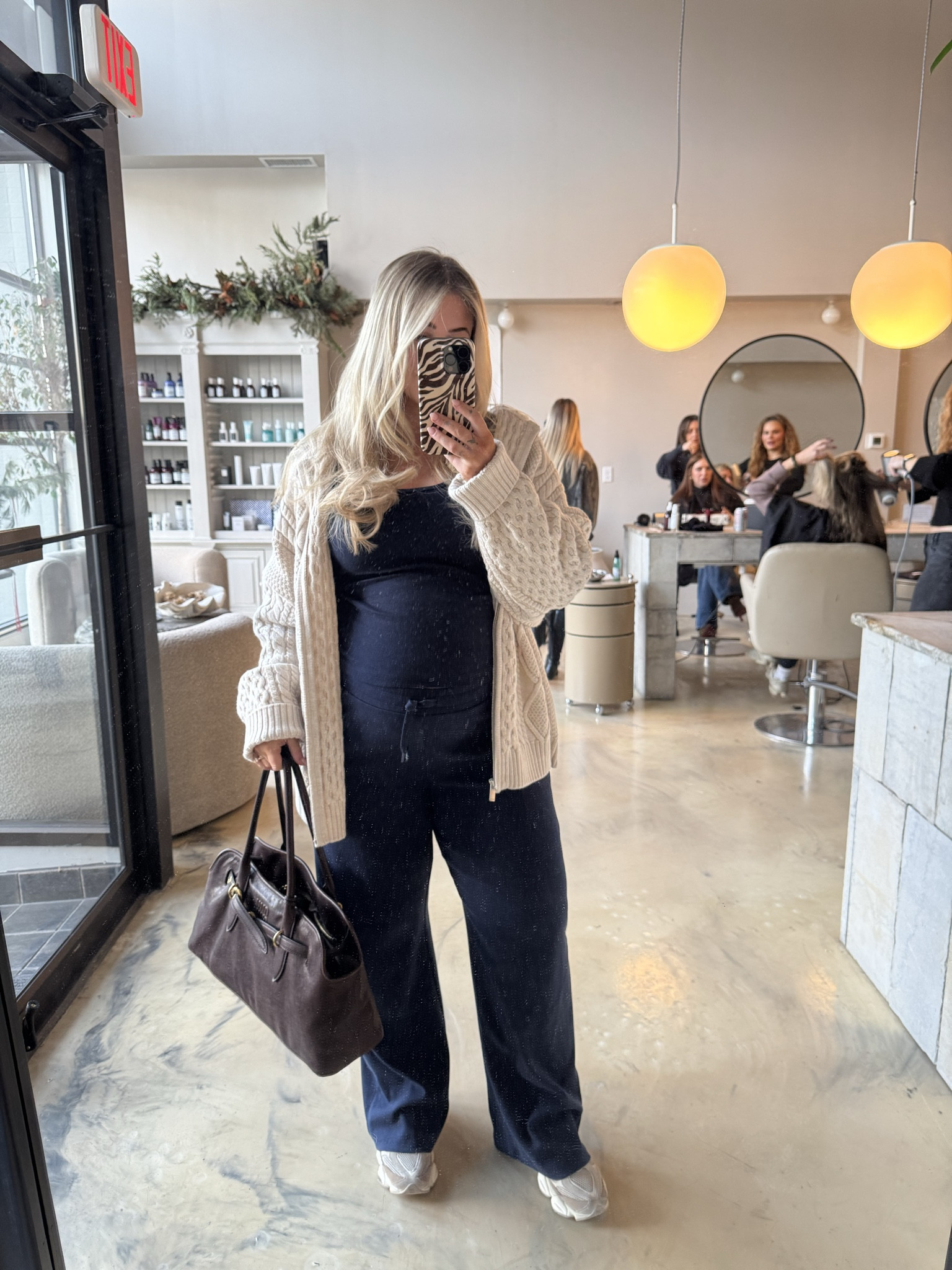 Ootd✨ everything is on sale from Aritzia!!! 

Cardigan- XL
Top- large
Bottoms- XL

#LTKMidsize #LTKSaleAlert