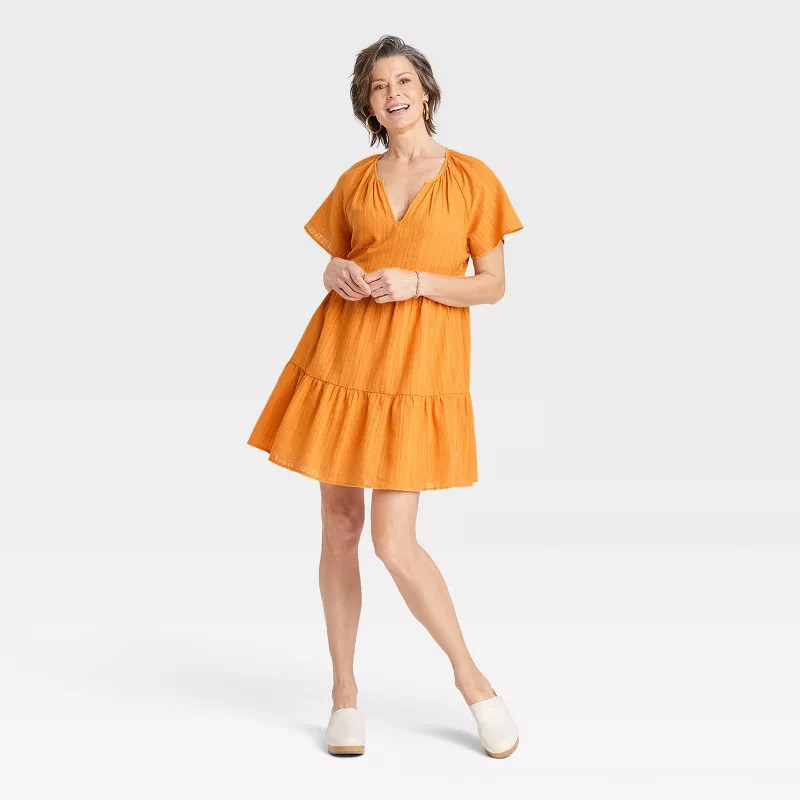 Women's Raglan Short Sleeve Textured Tiered Dress - Knox Rose™ Gold | Target