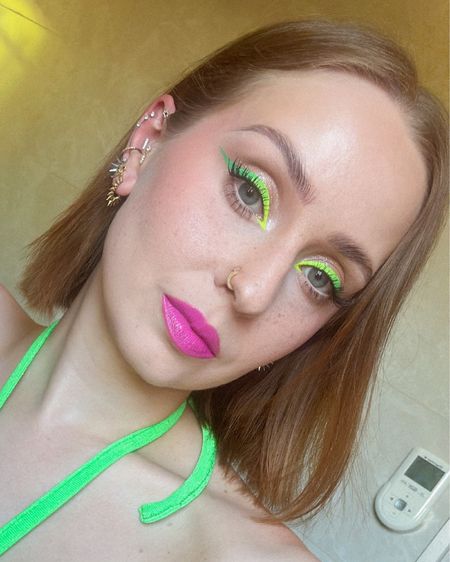 Eye-liner vert eyeliner liner green summer makeup maquillage été soirée rouge à lèvres lipstick fenty glisten cosmetics rose violet pink purple marioncameleon #marioncameleon 

#LTKstyletip #LTKeurope #LTKbeauty