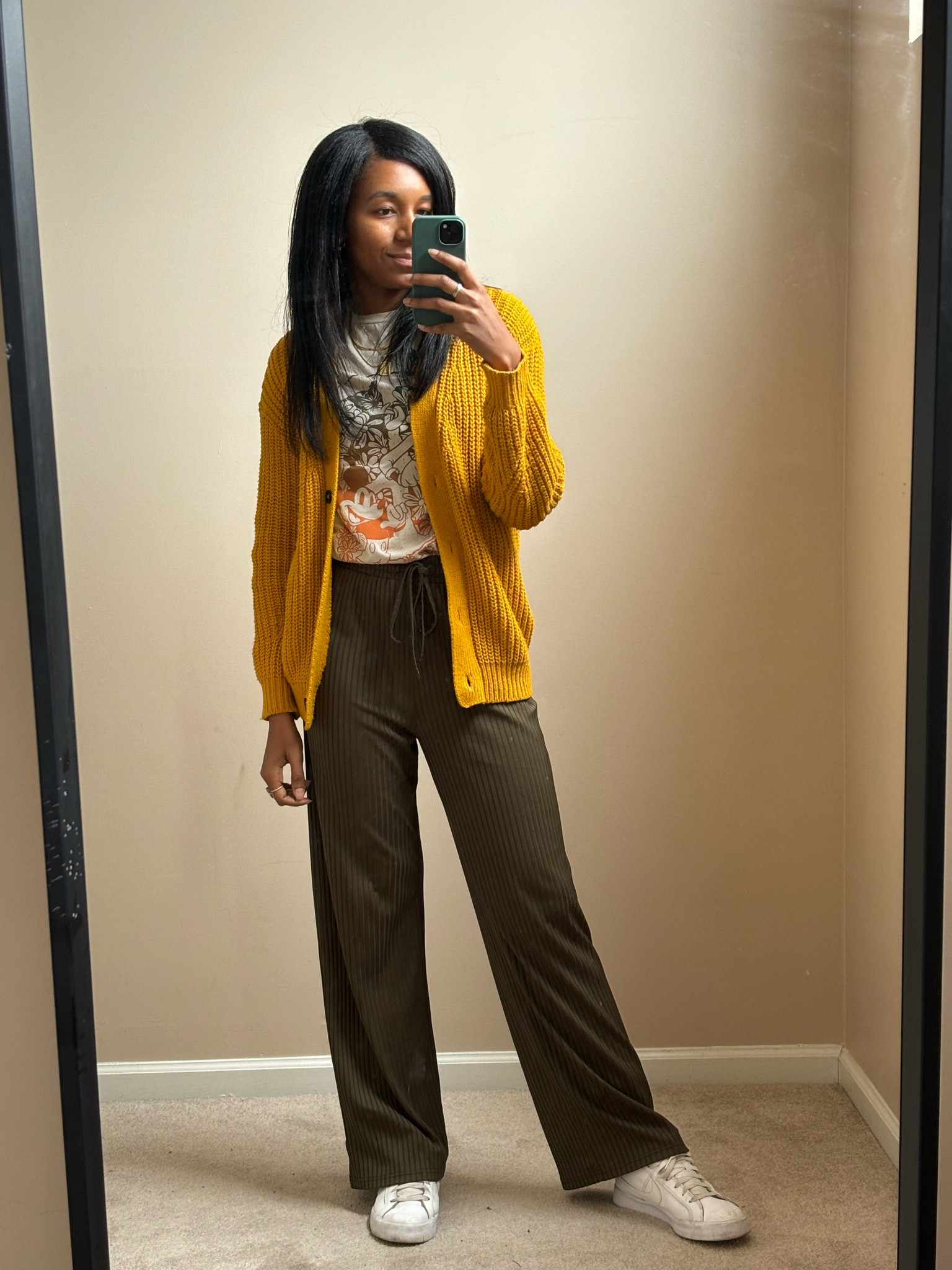 The most comfortable mom outfit you will ever find! 

#LTKU #LTKFindsUnder50 #LTKStyleTip