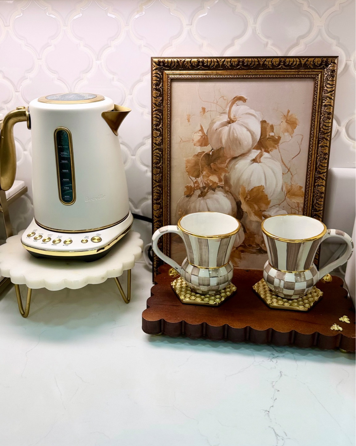 Little corners of my kitchen that make me happy 🤍 It’s always the little details that make a house feel like home.

I linked as many of these pieces as I could on my LTK 🤍

Which little corner is your favorite?

#homedecor #homeinspo #kitchendecor #homemaking #momlife

#LTKHome