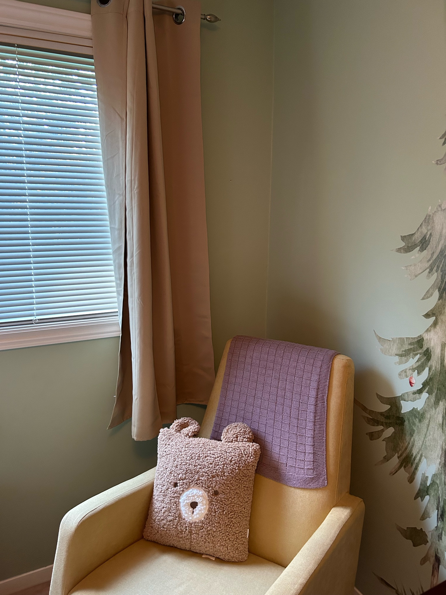 Awesome blackout blinds 

#LTKcanada #LTKfamily #LTKbaby