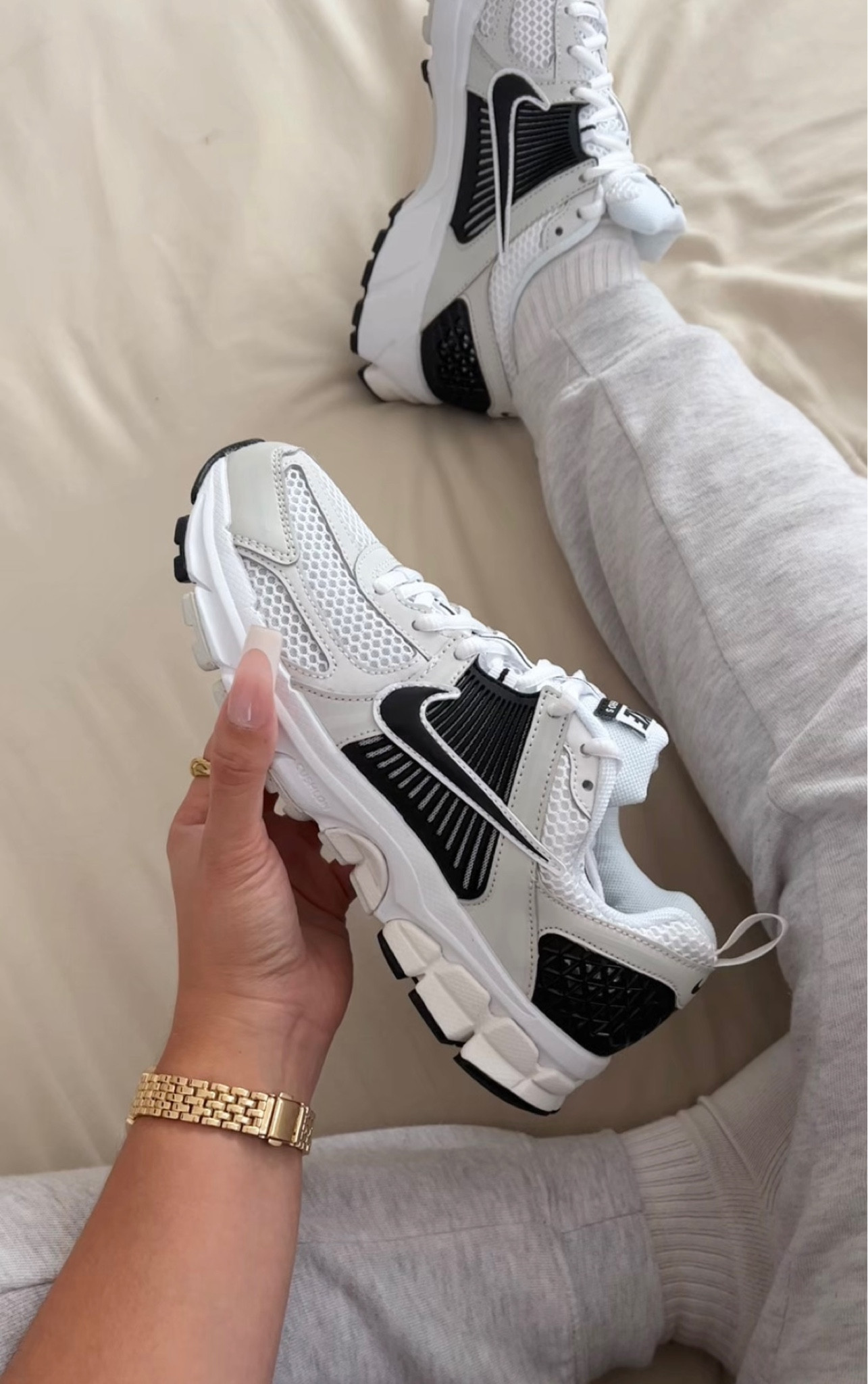 Love these Nike vomeros🖤
They’re so comfortable!
THE LINK IS YOUTH/WOMENS SIZES

#nikevomero #nike #nikevomero5 #LTK 

#LTKHoliday 

#LTKGiftGuide