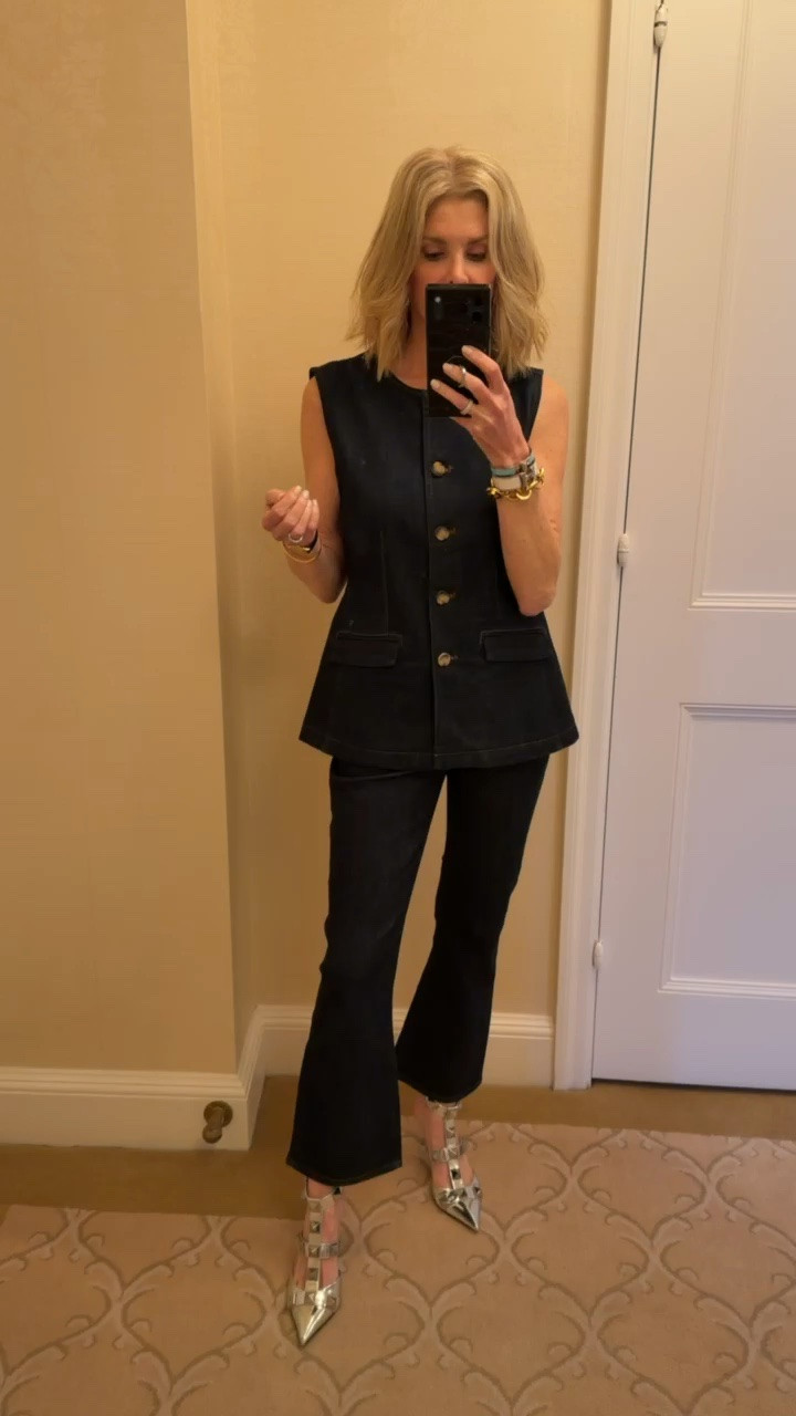 Tonight’s look in NYC 

fit tts 

#LTKTravel #LTKootd #LTKOver40