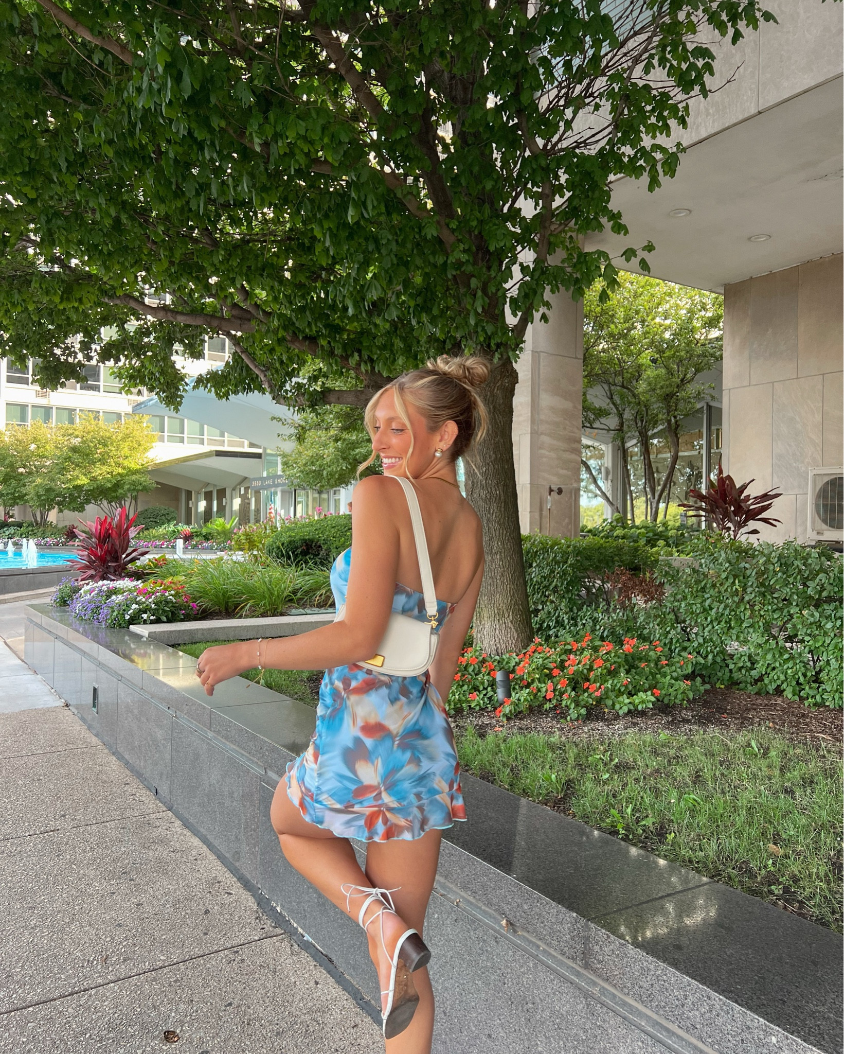 All of my outfits from the past week in one! Summer is coming to an end so making the most of all my fun summer pieces while I can! Butttt a lot of these would be adorable for any vacations you have planned as well! My sizing info for everything is in my bio on my LTK profile 🤠

#LTKSeasonal #LTKFindsUnder100 #LTKStyleTip