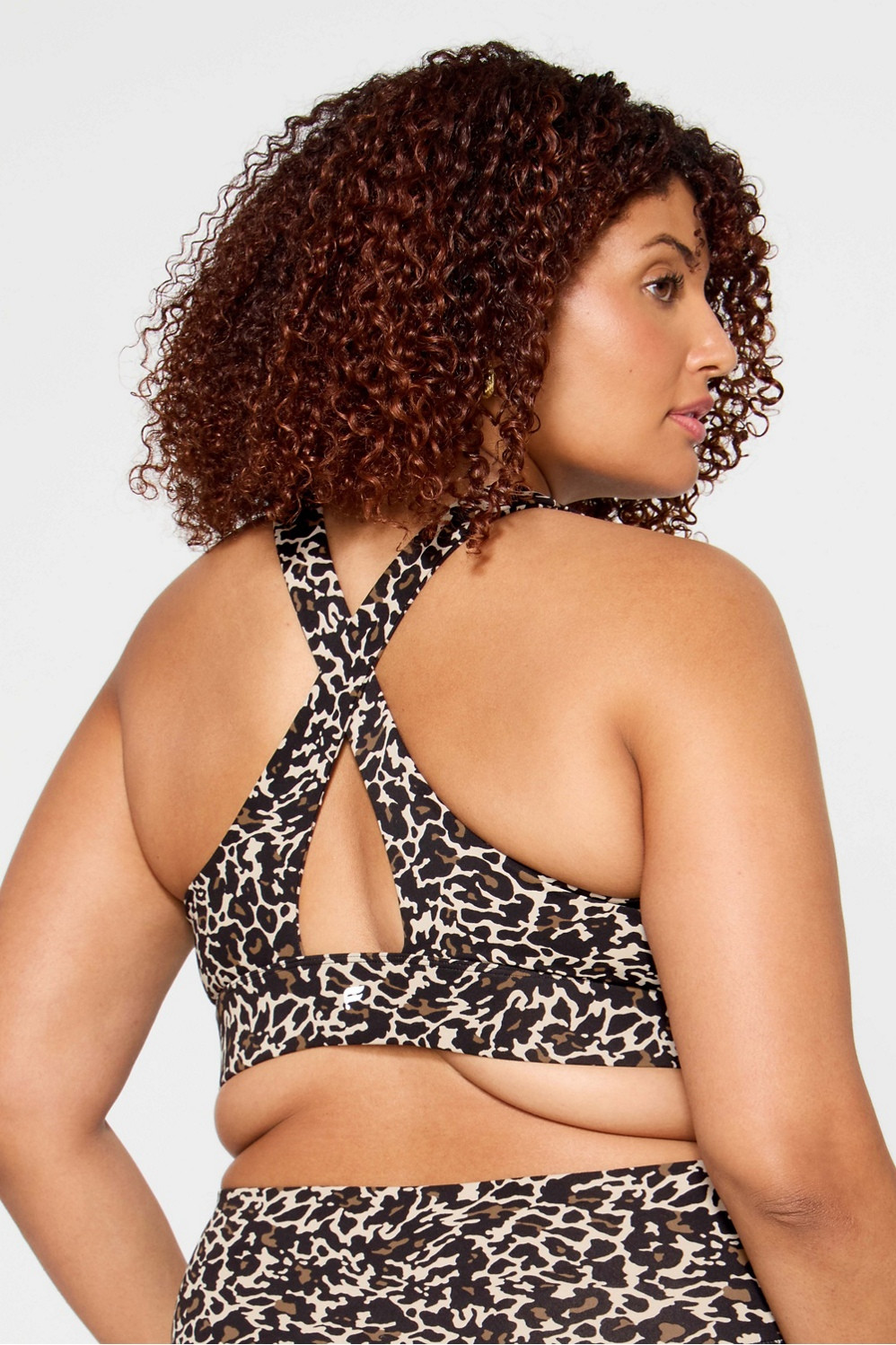Oasis Twist Medium Impact Sports Bra | Fabletics