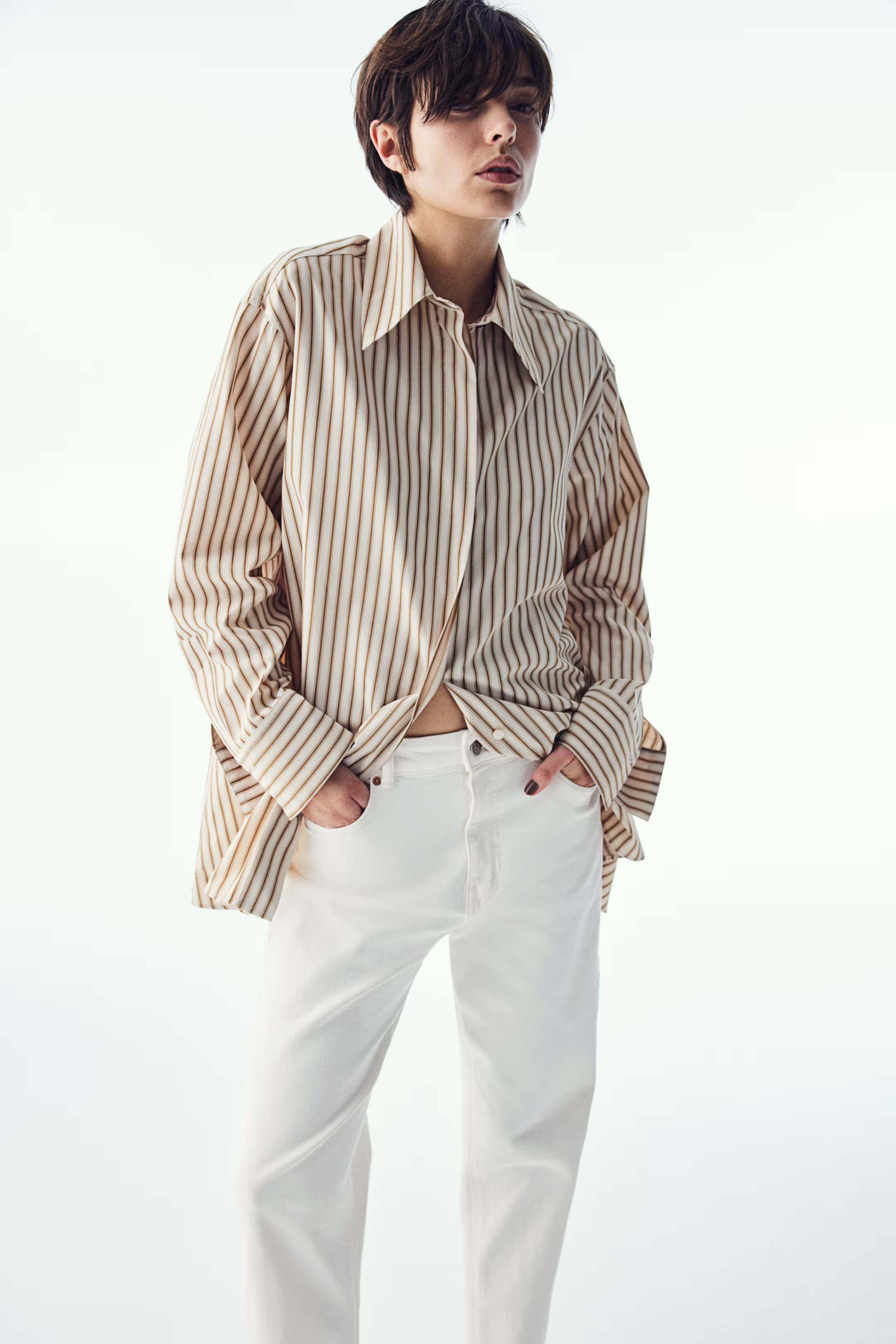 High Rise Slim Leg Mom Jeans | H&M (US + CA)