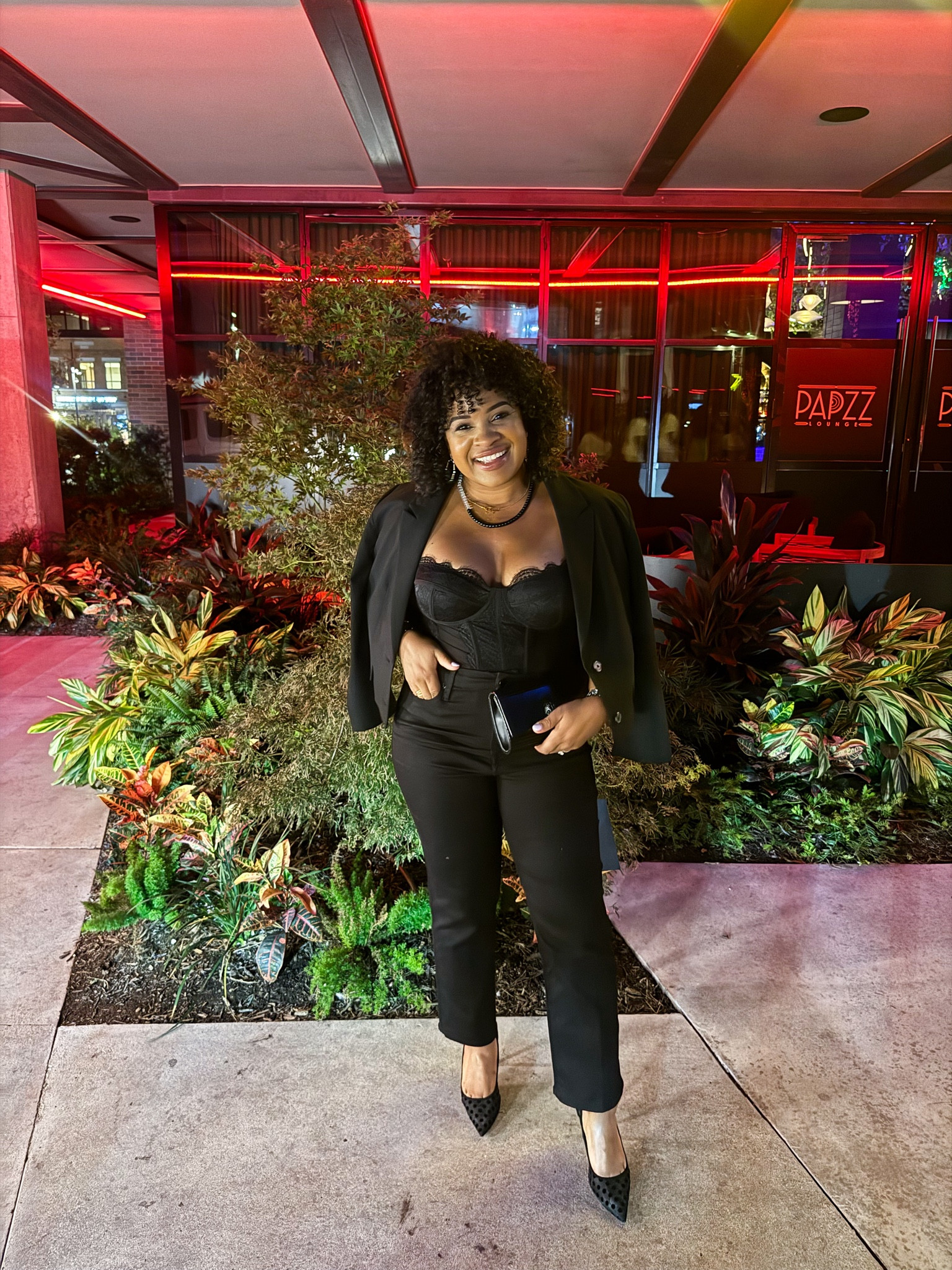 Night out outfit idea 

Tarynxspanx for discount on the sweat set

#LTKMidsize