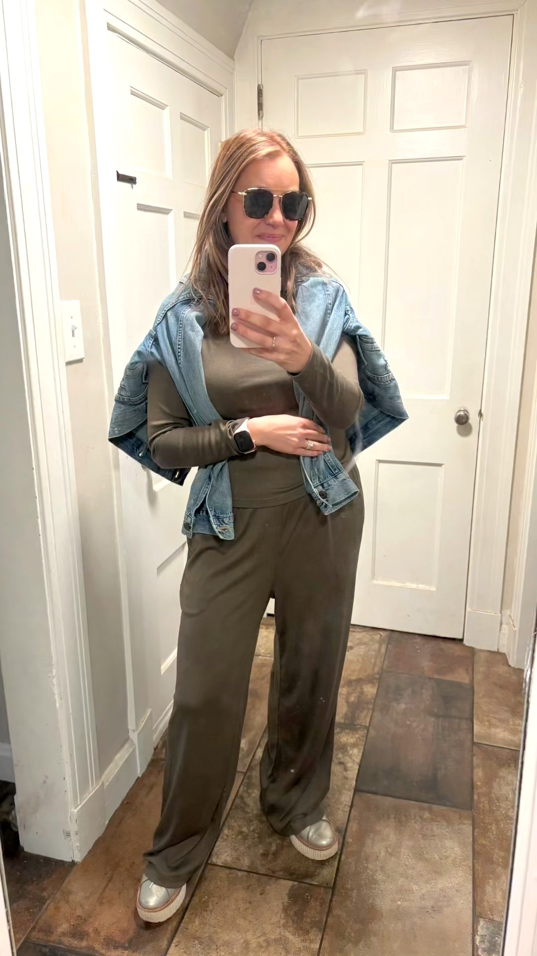 Traveling this holiday season? Look no further than this comfortable outfit that will take you in and out of airports with ease ✈️

I’m a big fan of layering whenever you travel because my body temperature changes so much depending where I’m headed and comfort is always a priority of mine! 

#LTKFindsUnder100 #LTKStyleTip #LTKPetite