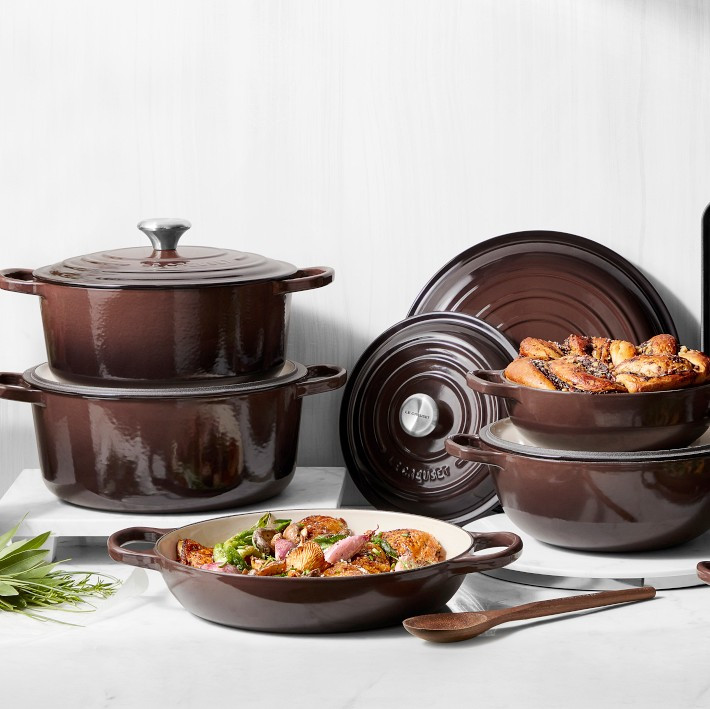Le Creuset Signature Enameled Cast Iron Oval Dutch Oven | Williams-Sonoma