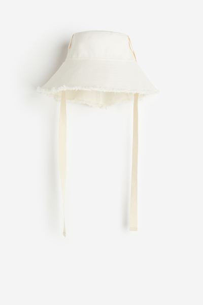 Chin-strap bucket hat | H&M (UK, MY, IN, SG, PH, TW, HK)