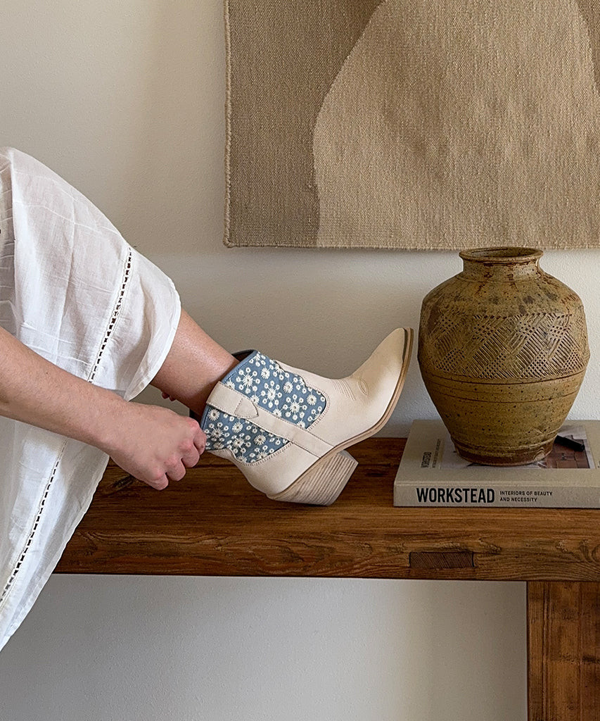 Nashe Booties | DolceVita.com