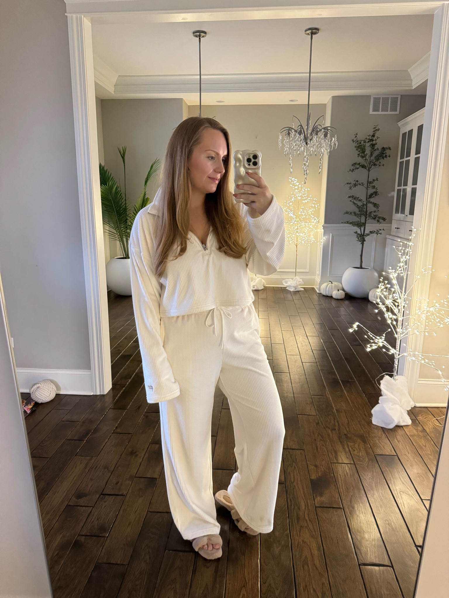 Cannot get enough of this cozy set 🤍

#LTKMidsize #LTKSeasonal #LTKActive