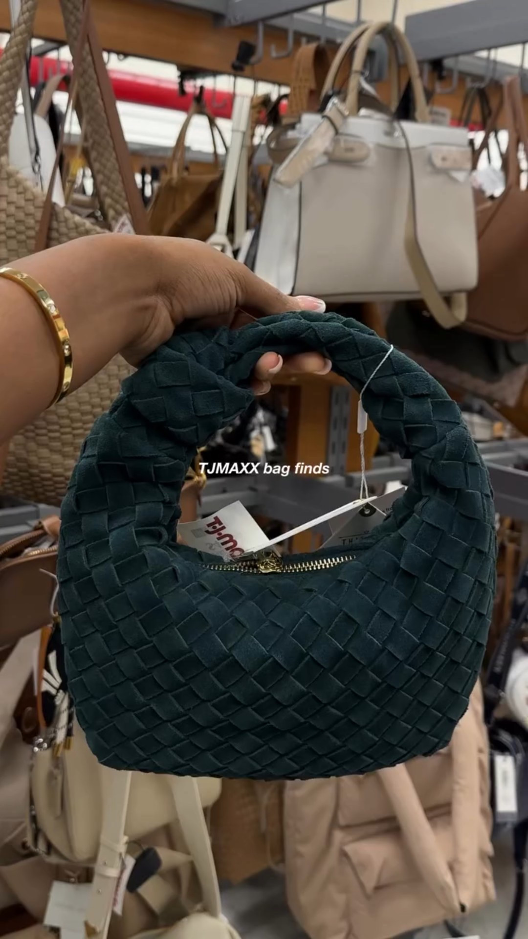 live for a good find! TJMAXX has been having ALL the goodies! 

- 

#tjmaxx #tjmaxxfinds #tjmaxxfallfinds
#tjmaxxhaul #tjmaxxshopwithme