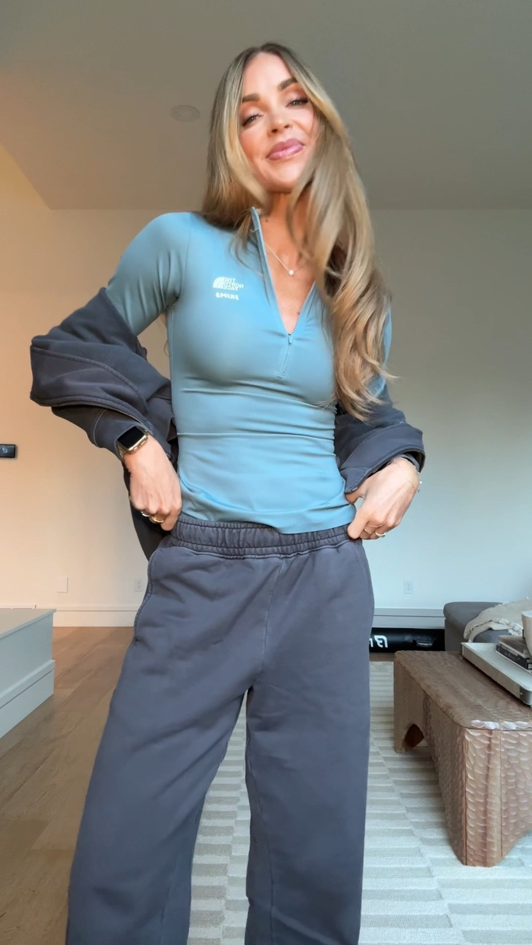 Cozy travel fit 

Jacket xs
Top xs
Pants xs