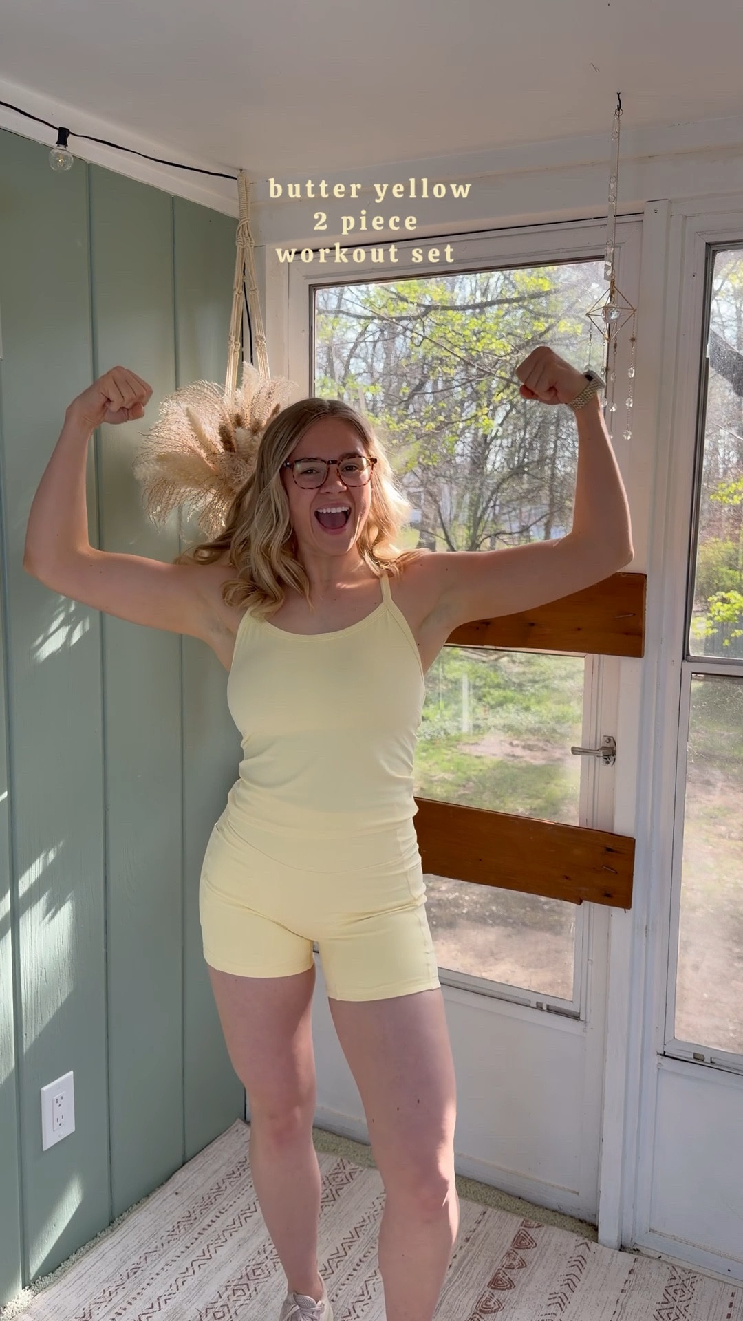 This butter yellow two- piece workout set is everything ⭐️💛🌻🌼🍋🍯🔆
Wearing a size medium 

High Waisted Biker Shorts with Pockets Built in bra Racerback Tank Tops

#workoutsets #workoutclothes #bikershorts #workouttank 