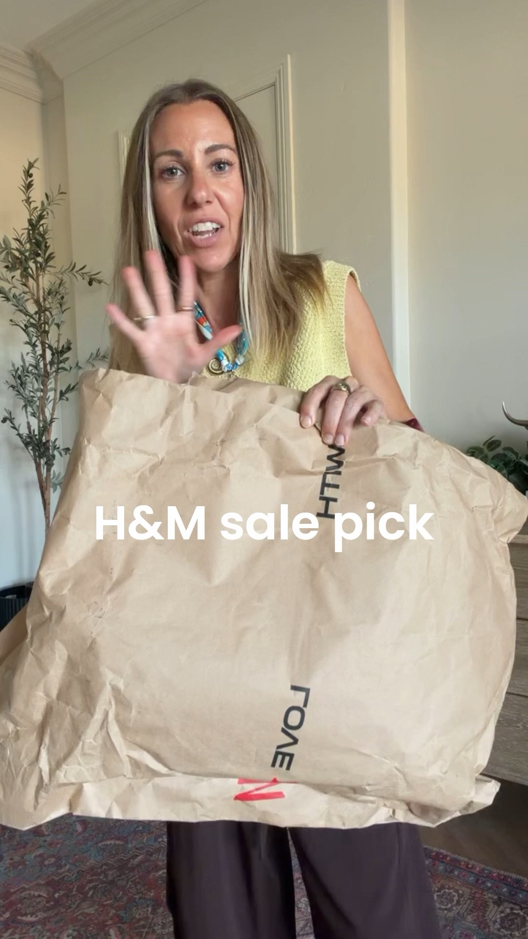 H&M sale up to 50% off
Cute fringe beach bag on sale

#LTKSaleAlert #LTKSwim #LTKootd