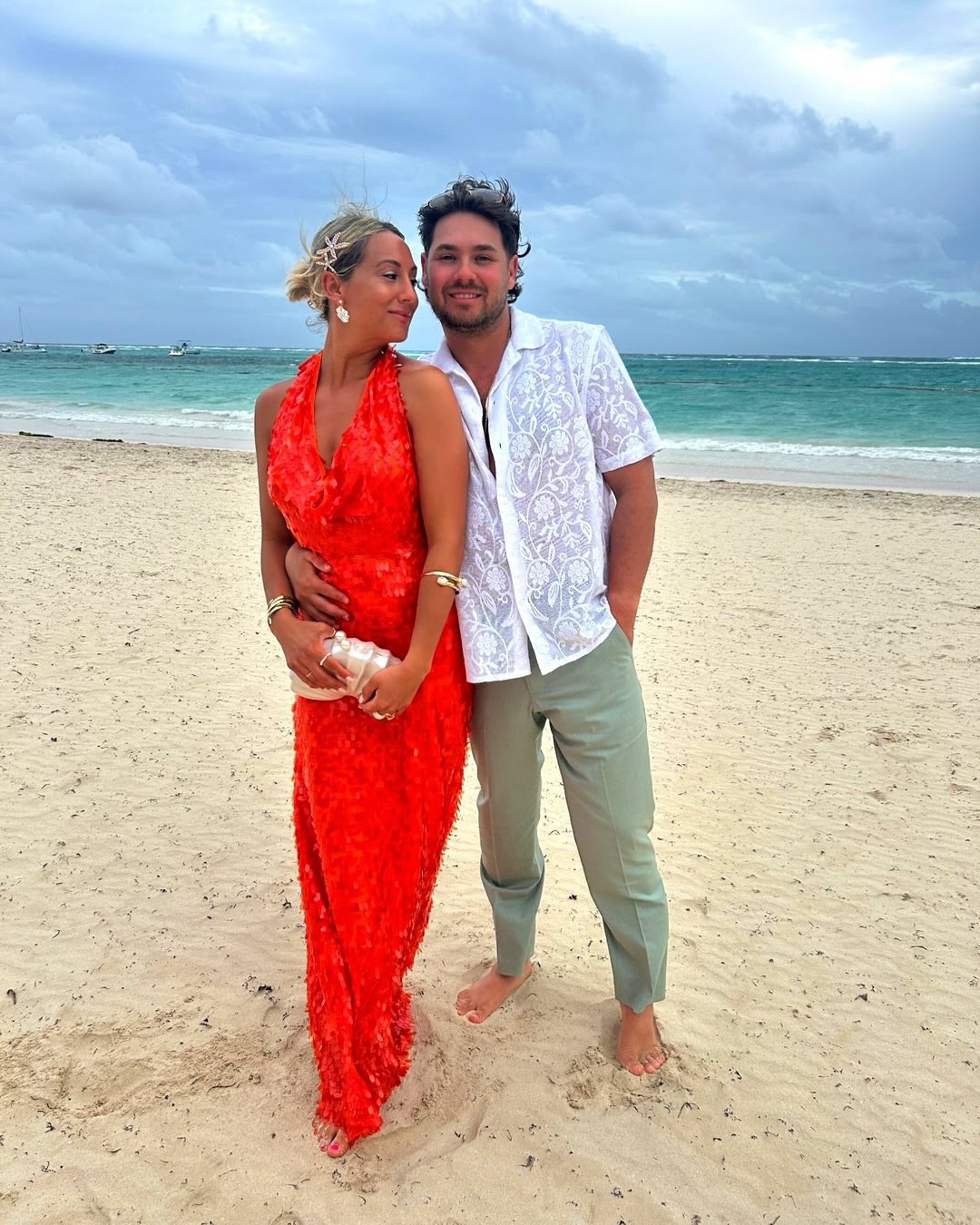 From Bristol to the beach 🌉 ➡️ 🌴
Watching our girl get married and getting to throw it back to our dorm days made for the most perfect trip. We love you @md.andrade18 & @k_andrade14 🧡🐚🥥🌊☀️