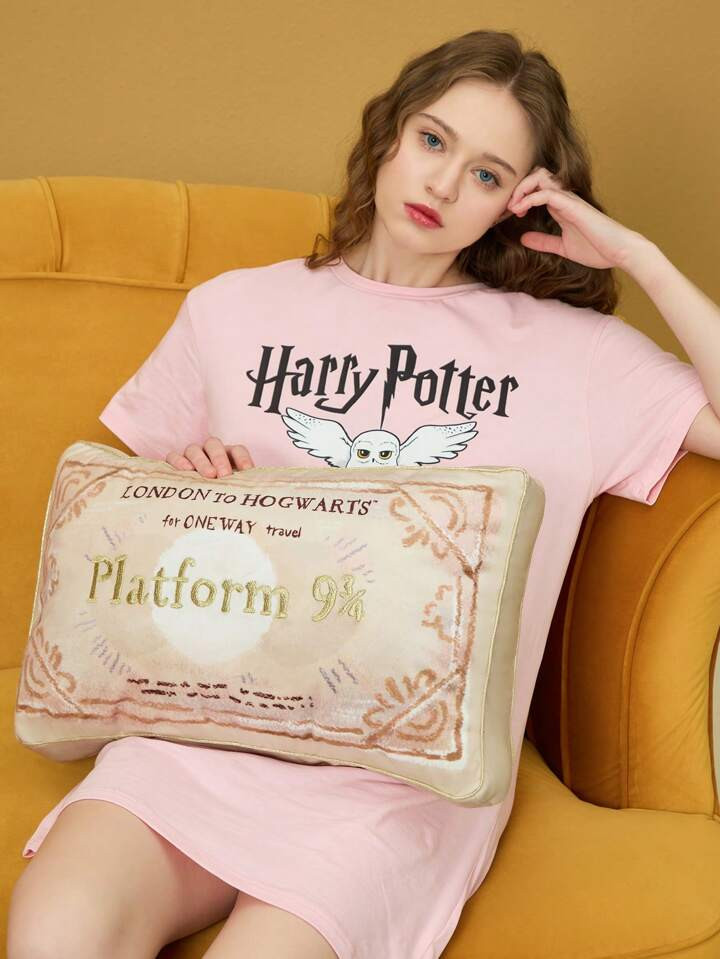 HARRY POTTER X SHEIN Embroidered Beige Rectangular Shaped Pillow | SHEIN