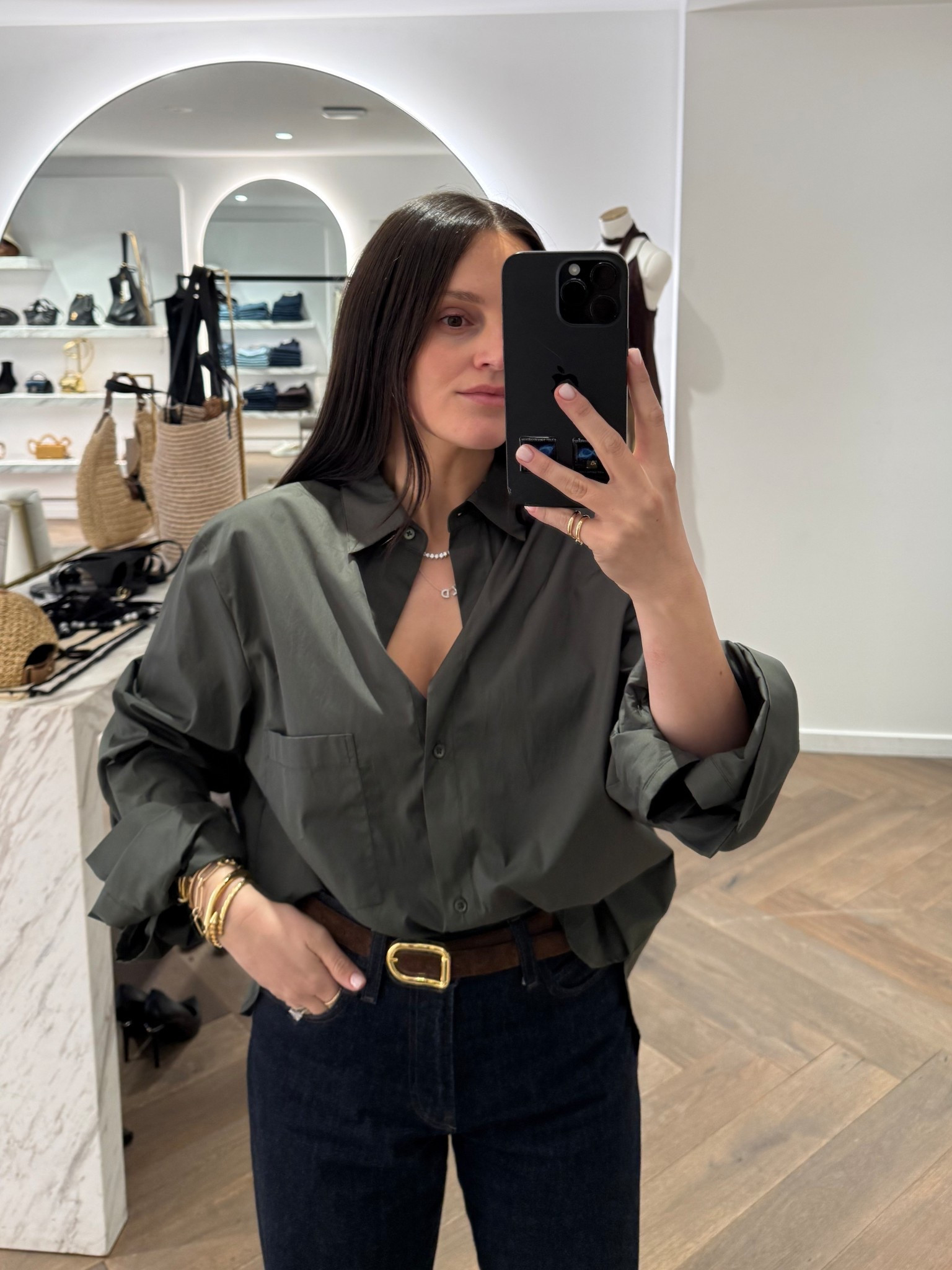 Shirt: XS/S
Belt: small
Jeans: 25

#LTKdatenight #LTKaustralia #LTKspring