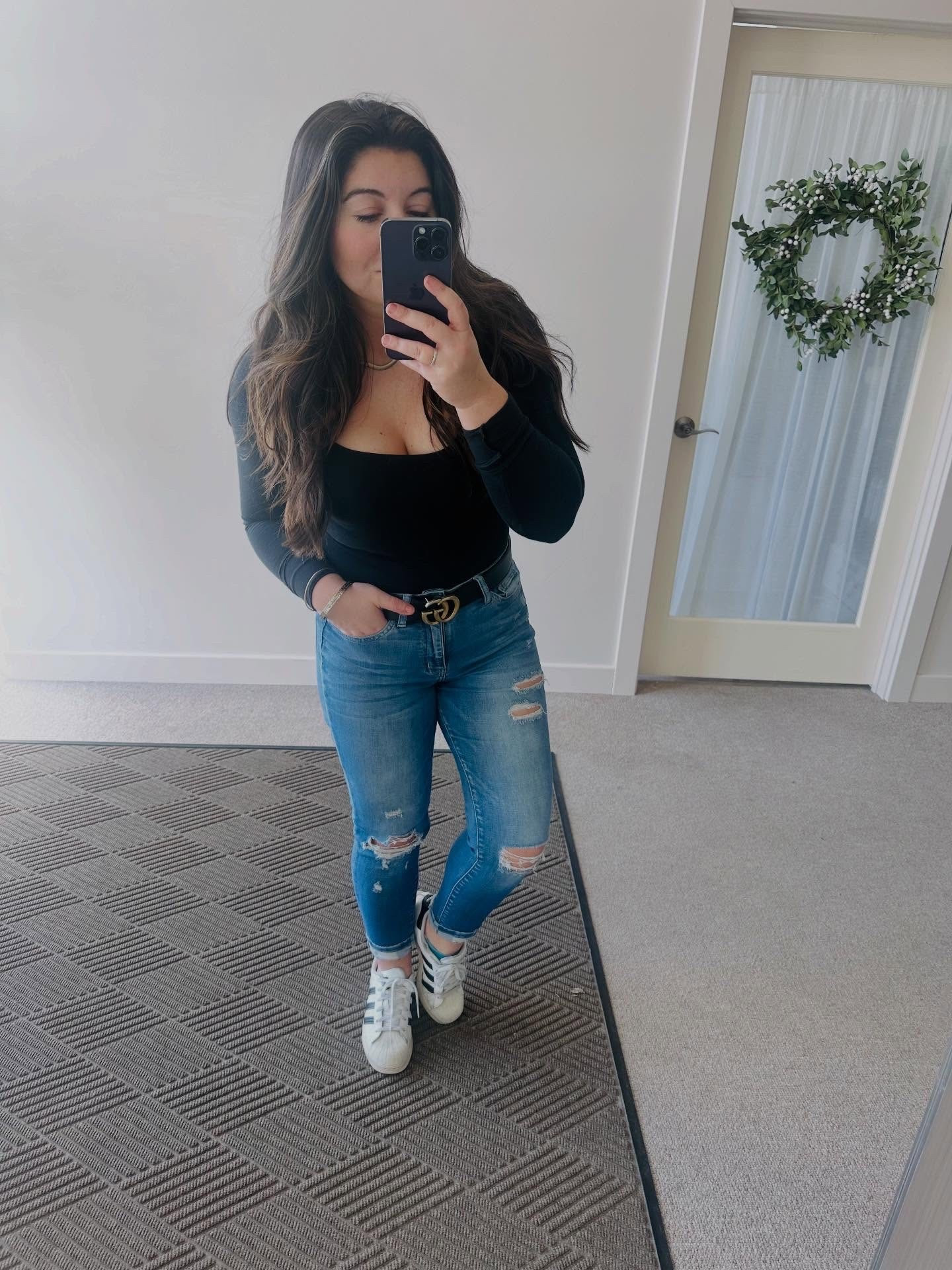 I hope you’re brave enough to chase your dreams. 
Even when it’s hard. 
Even when you’re tired. 
Even when you feel like the next step is impossible. 

Give it to God gf & get to work. 

🫶🫶 

#womeninbusiness #businessbuders #motivation #christianbusinesswomen #letsgo hustle midwestmoms workingmoms buildyourdream keepgoing