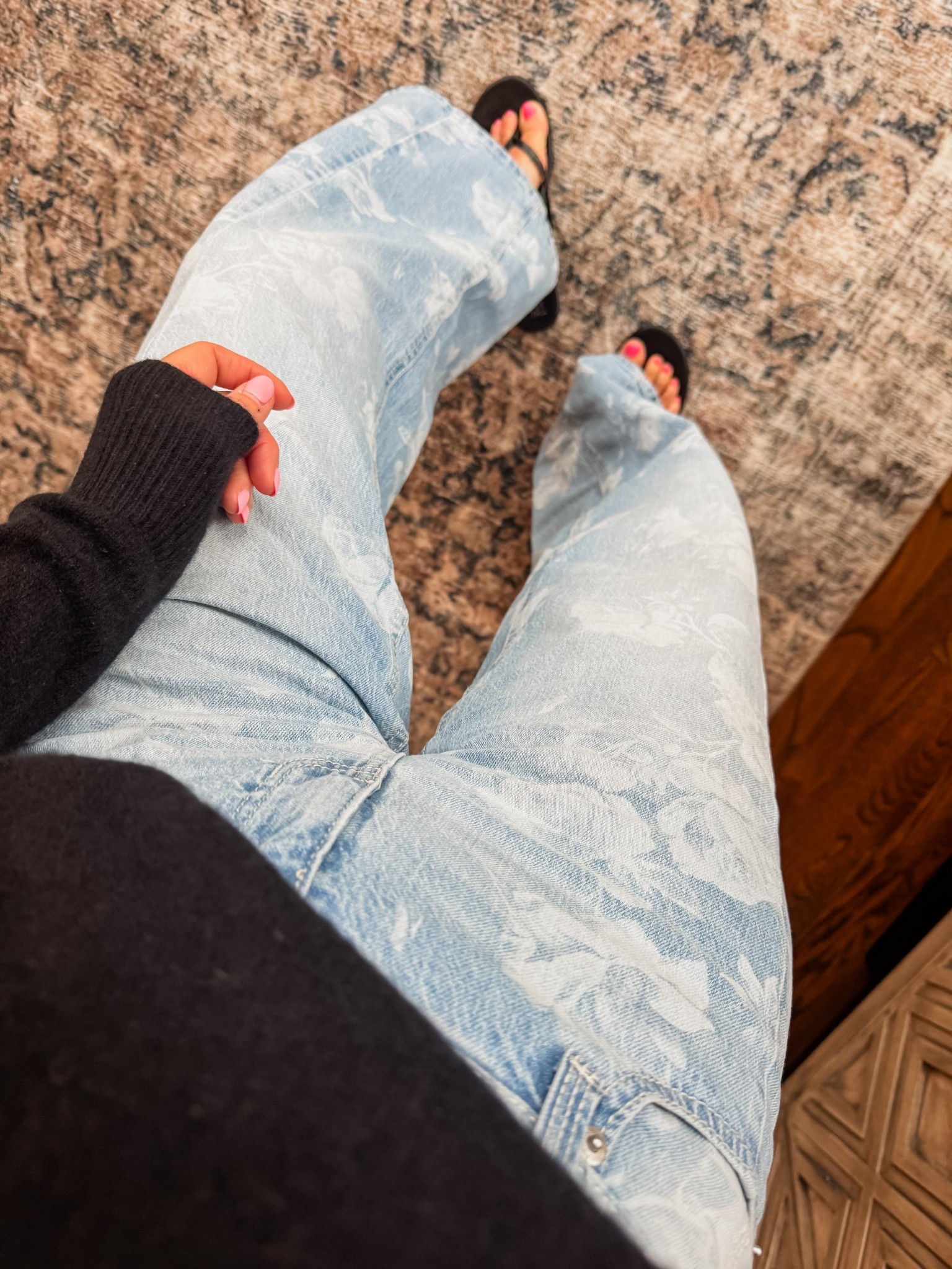 Floral jeans and black for a chic combo. 
Jeans sjze 0. Normally a 25

#LTKgrwm #LTKSeasonal #LTKOver40