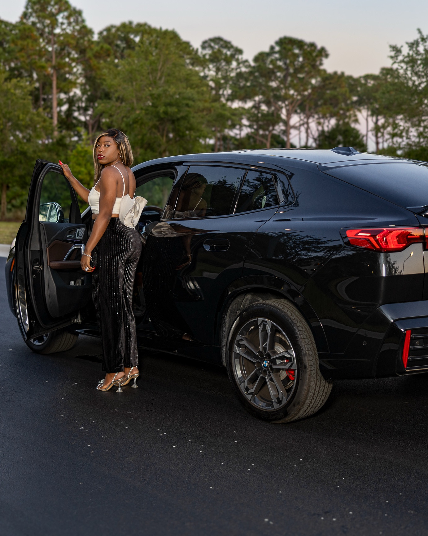 Let’s get into this week’s outfit . 🖤It is the complete balanace between comfort and elegance. My favorite item is definitely the Blow Crop Top. Shop the entire look linked.

#LTKStyleTip #LTKShoeCrush