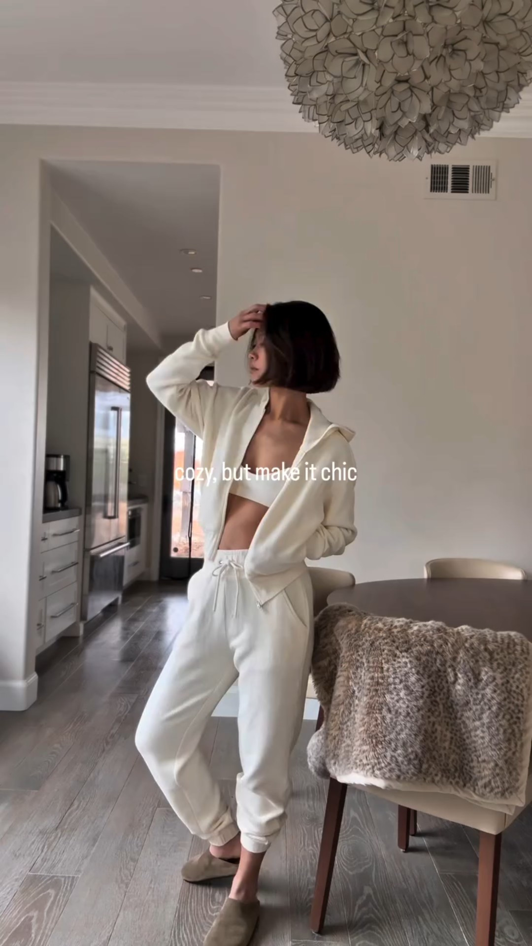Favorite set for cozy days

Comfy chic, effortlessly cool, elevated loungewear, sweatpants outfit, simple looks, minimal fashion #sweatpants #sweatsuits #minimalchic #loungewear #cozychic