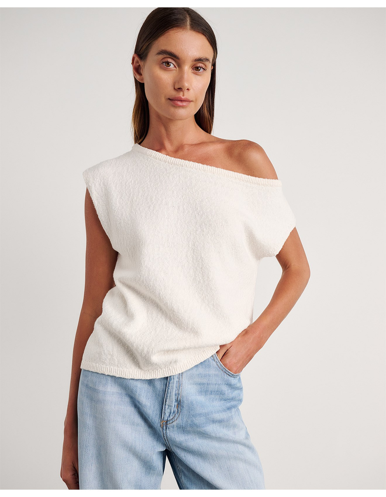Jag

ARDEN OFF SHOULDER KNITPrice $120.00$120.00Save 20%Now $96.00View Terms | David Jones (Australia & New Zealand)