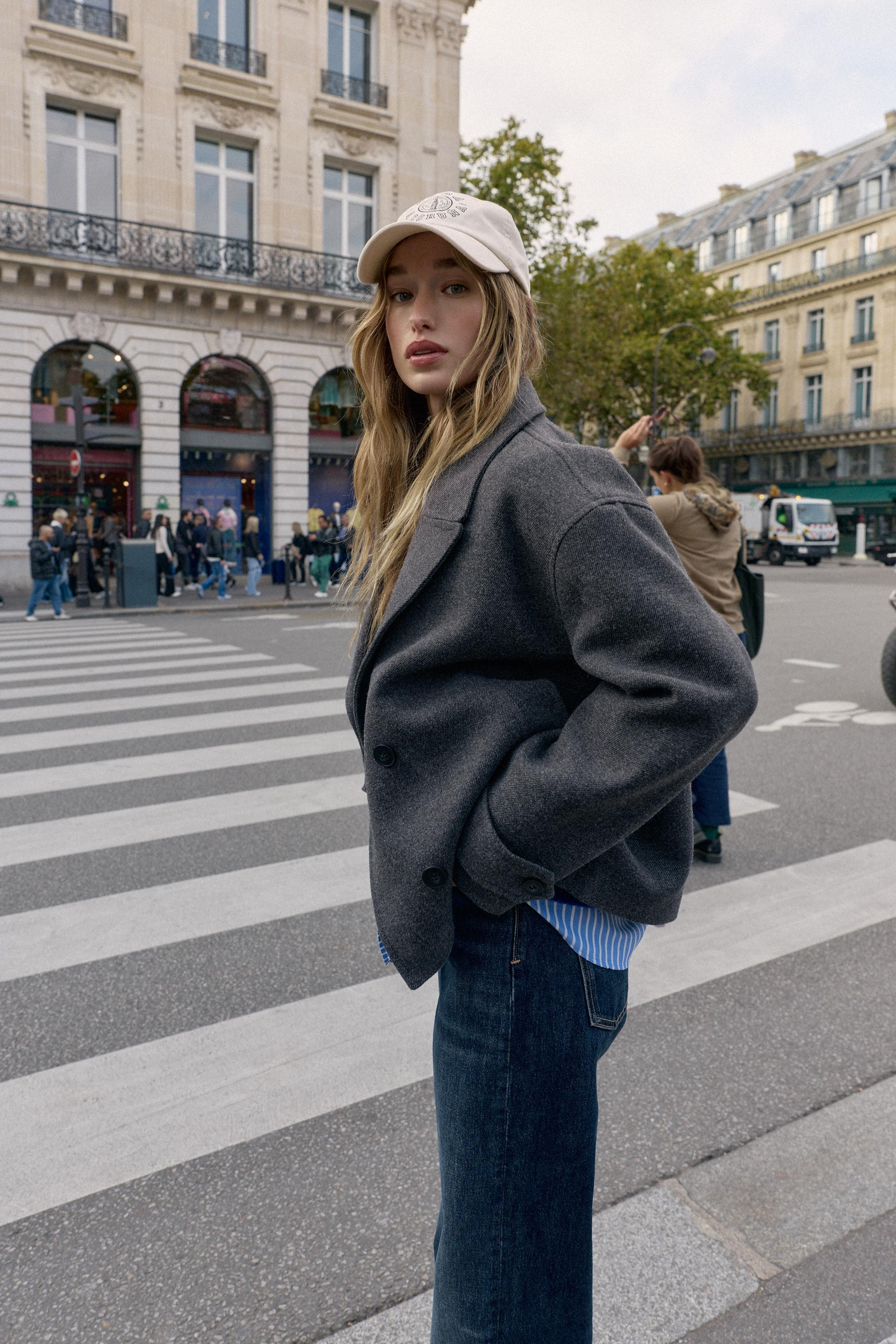 SOFT DOUBLE-BREASTED SHORT COAT | Zara US