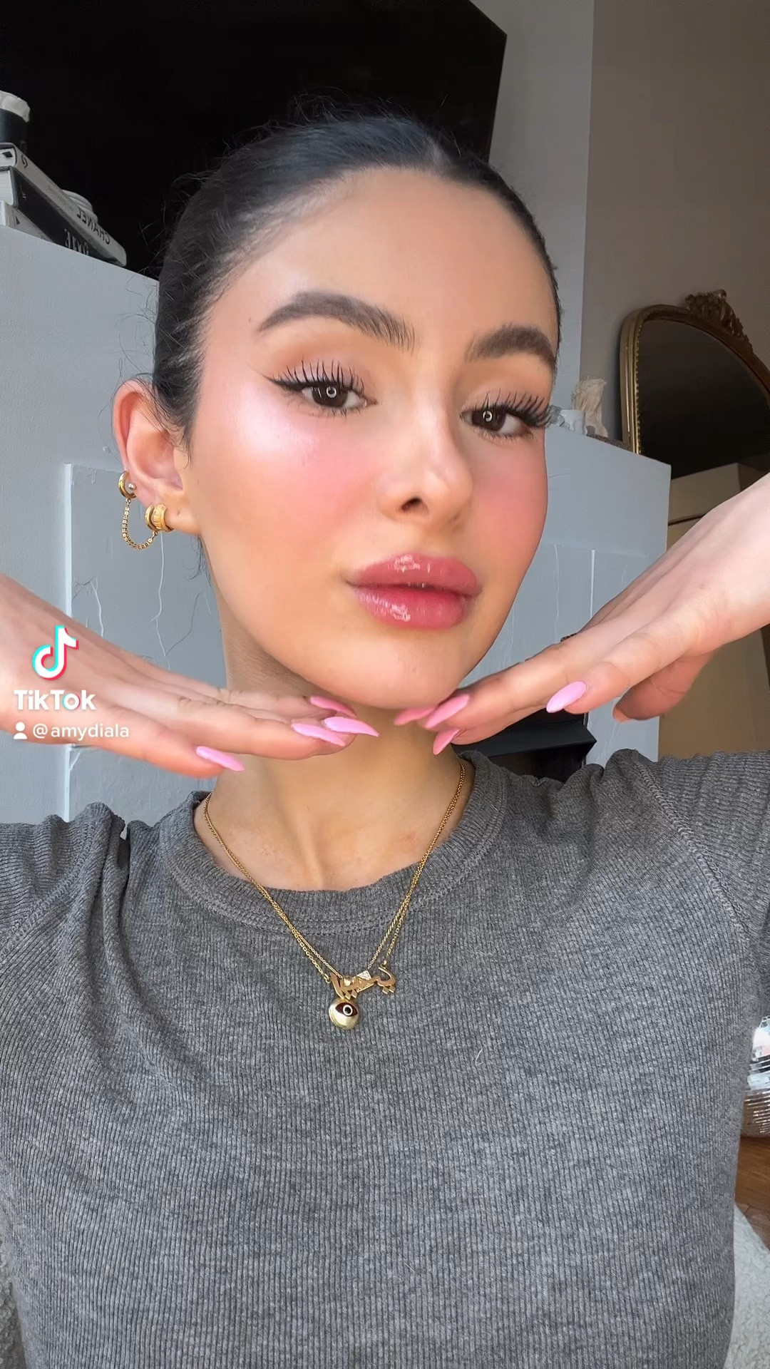 Everyday makeup look


#LTKbeauty #LTKstyletip #LTKunder100