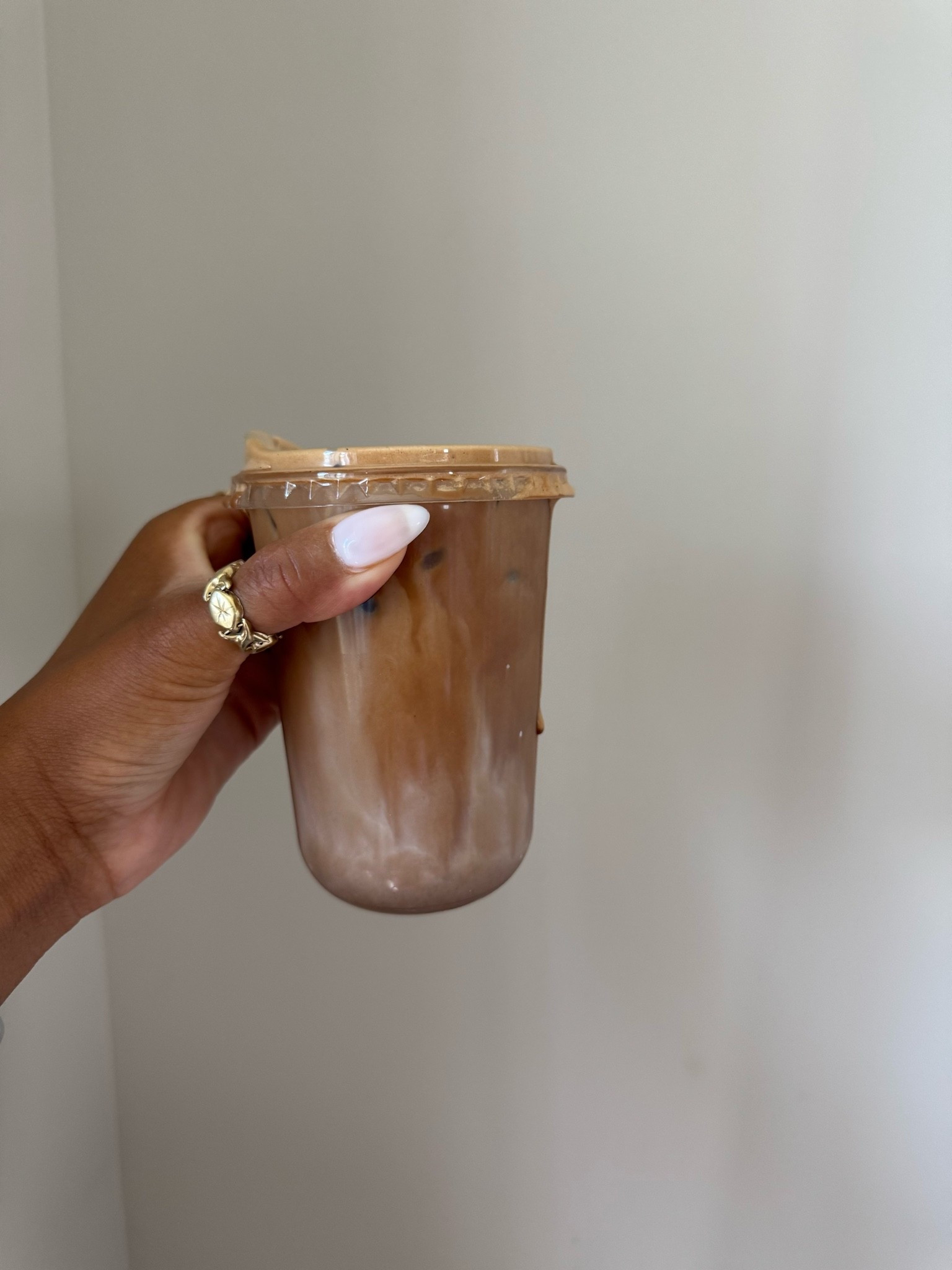 -☕️ The Morning Menu

Dark Chocolate Cookie Butter Latte

This one tastes like the first bite of a warm bakery cookie.

☕️ House Tip: A tiny bit of salted butter rounds out the chocolate and gives it that bakery-style richness.

Recipe
• 1 tbsp cookie butter
• 1 tbsp dark chocolate sauce
• 1 tsp dark brown sugar
• 0.5g salted Kerrygold salted butter
• Dash of vanilla bean paste
• Starbucks Iced Double Espresso (or 2 shots espresso)
• Milk of choice
• Ice

Would this make your coffee order? 🍪🤎

#CookieButterLatte #DarkChocolateLatte #CoffeeRecipe #HomeCafeRecipes #SpecialtyCoffee

#LTKmorningroutine #LTKdayinmylife #LTKselfcare