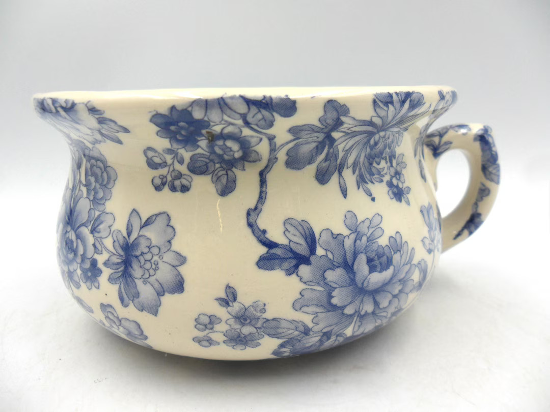 Small Chamber Pot in Blue Imari Design by Heron Cross Pottery. - Etsy | Etsy (US)