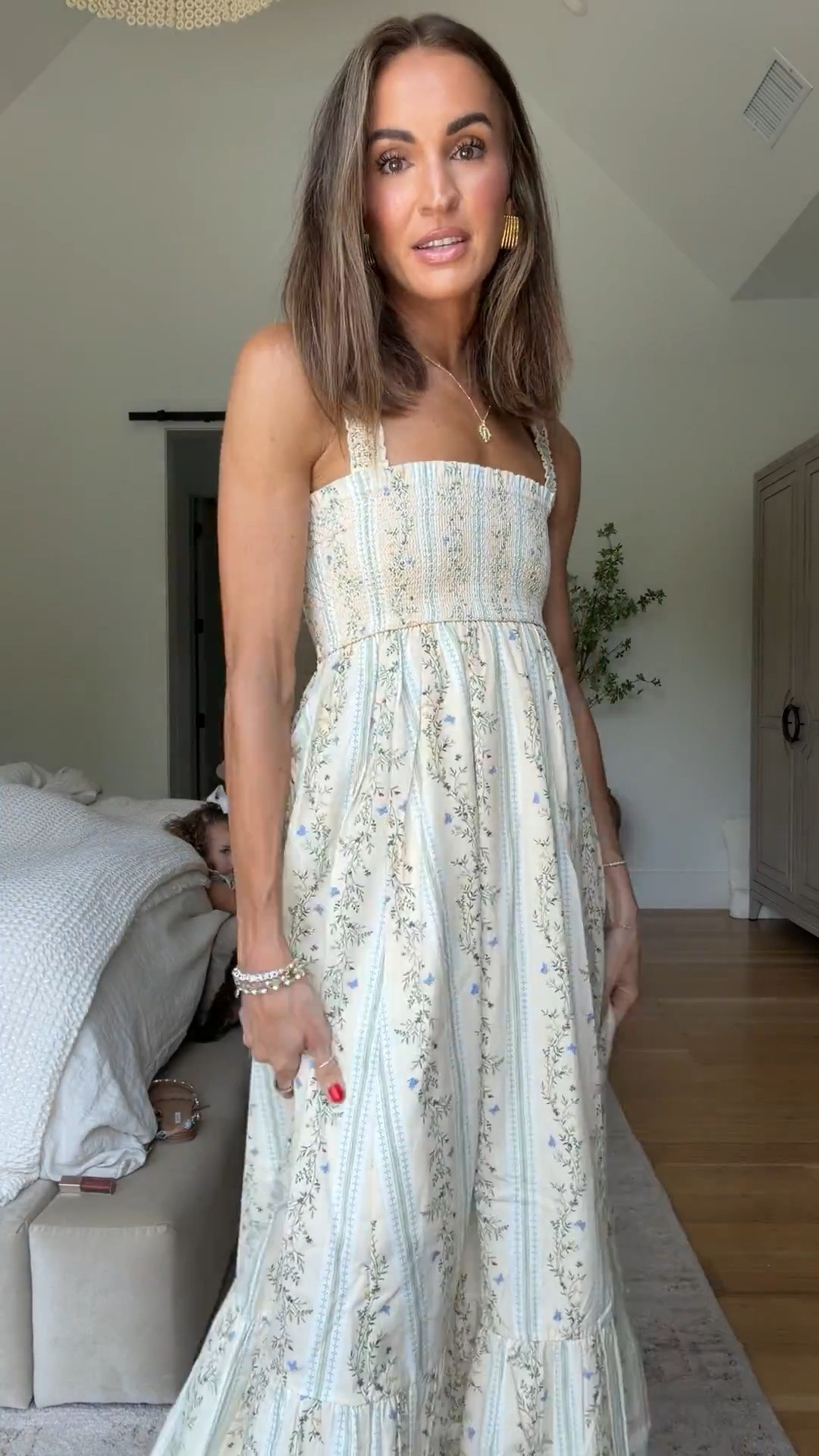 This classic dress comes in so many adorable colors + prints, and it’s on sale rn! 💗