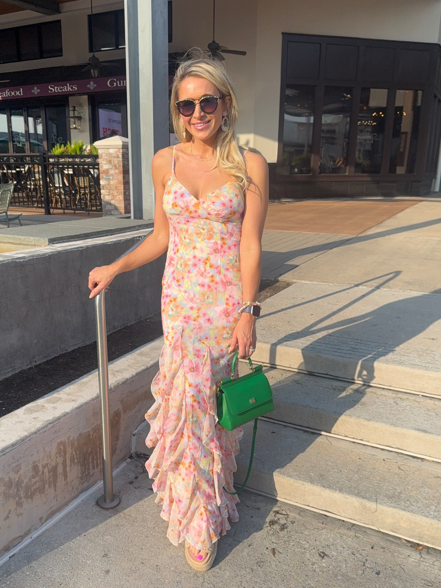 This floral maxi dress is less than $30. Sizing 👉🏻 SMALL I’m 5’4 | 120 lbs | 32C | 25” Waist | Typically a Small 

#LTKootd