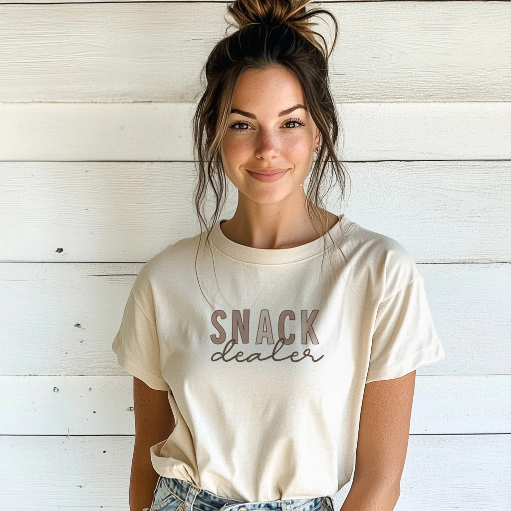 Snack Dealer Neutral Graphic Tee | Ivory | Caden Lane