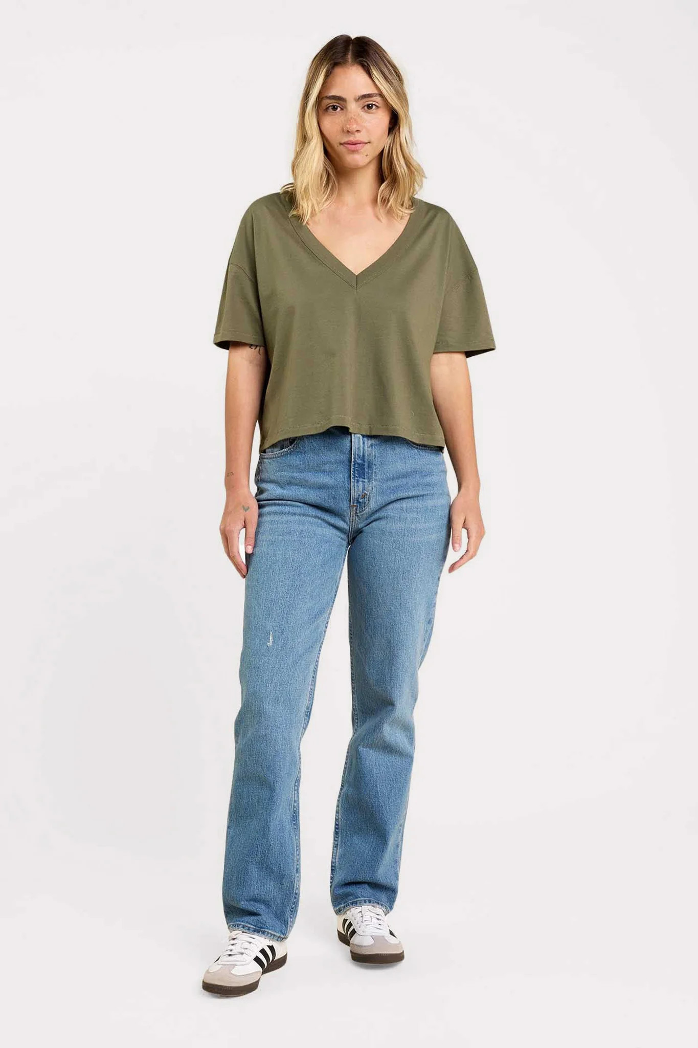 Boxy V-Neck Tee | nuuds