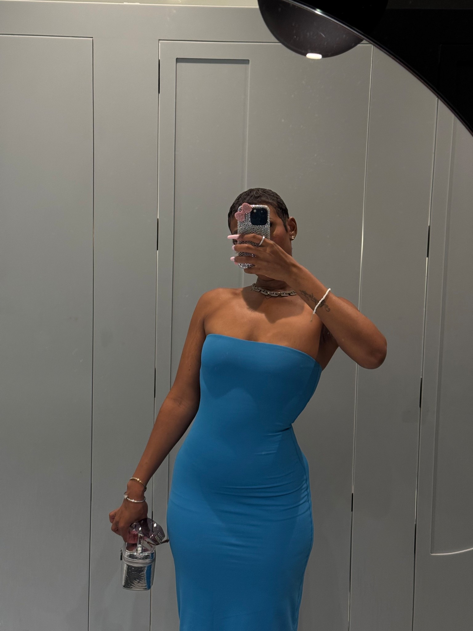 best tube dress I’ve ever owned.

The body contouring is chefs kiss 😏😘

#LTKFindsUnder100 #LTKStyleTip #LTKFallSale