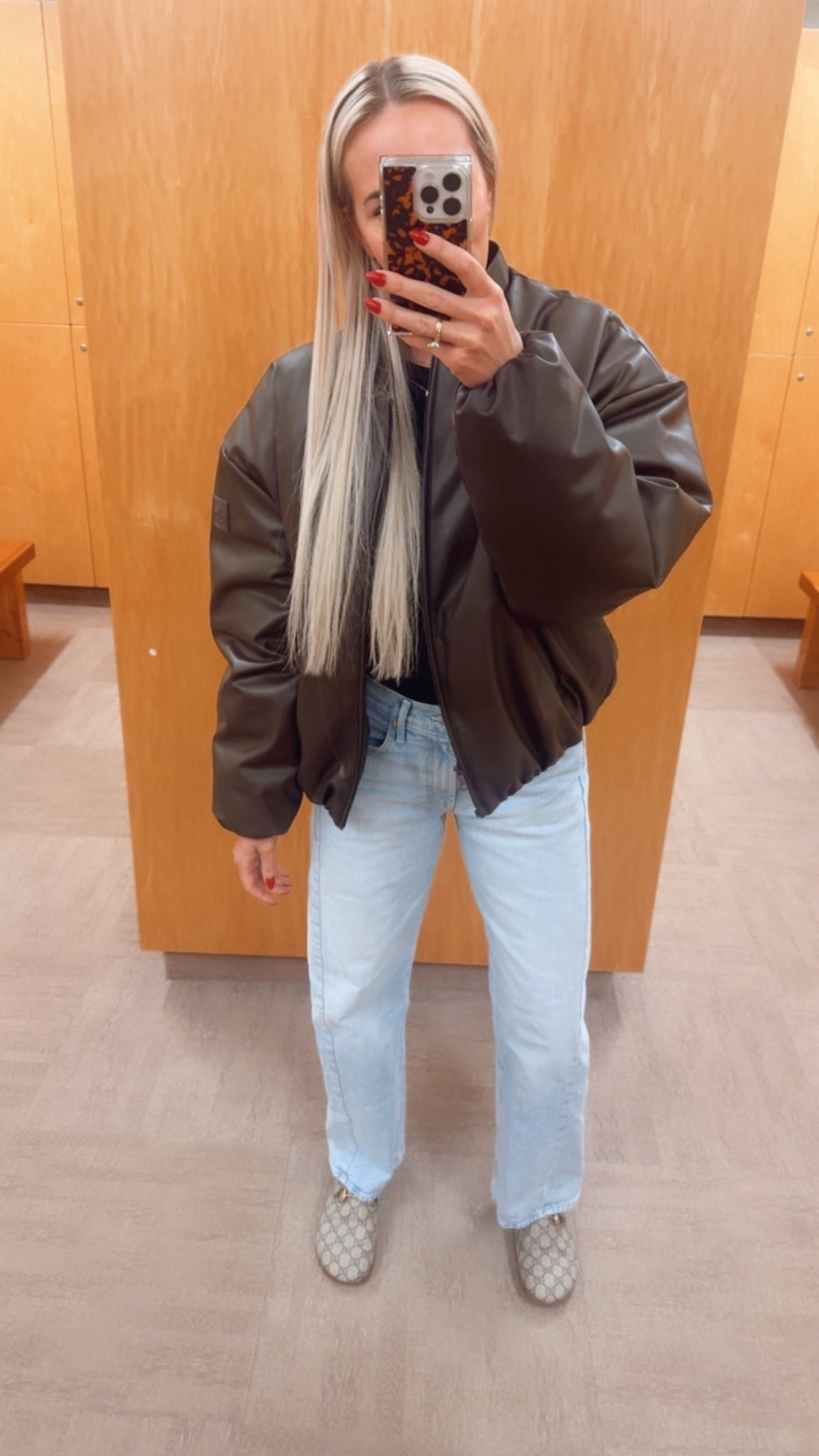 Wearing these jeans again bc they’re just THAT good! (Size down!) Getting so much use out this leather bomber since winter has no quit. 

#LTKjeans #LTKcanada