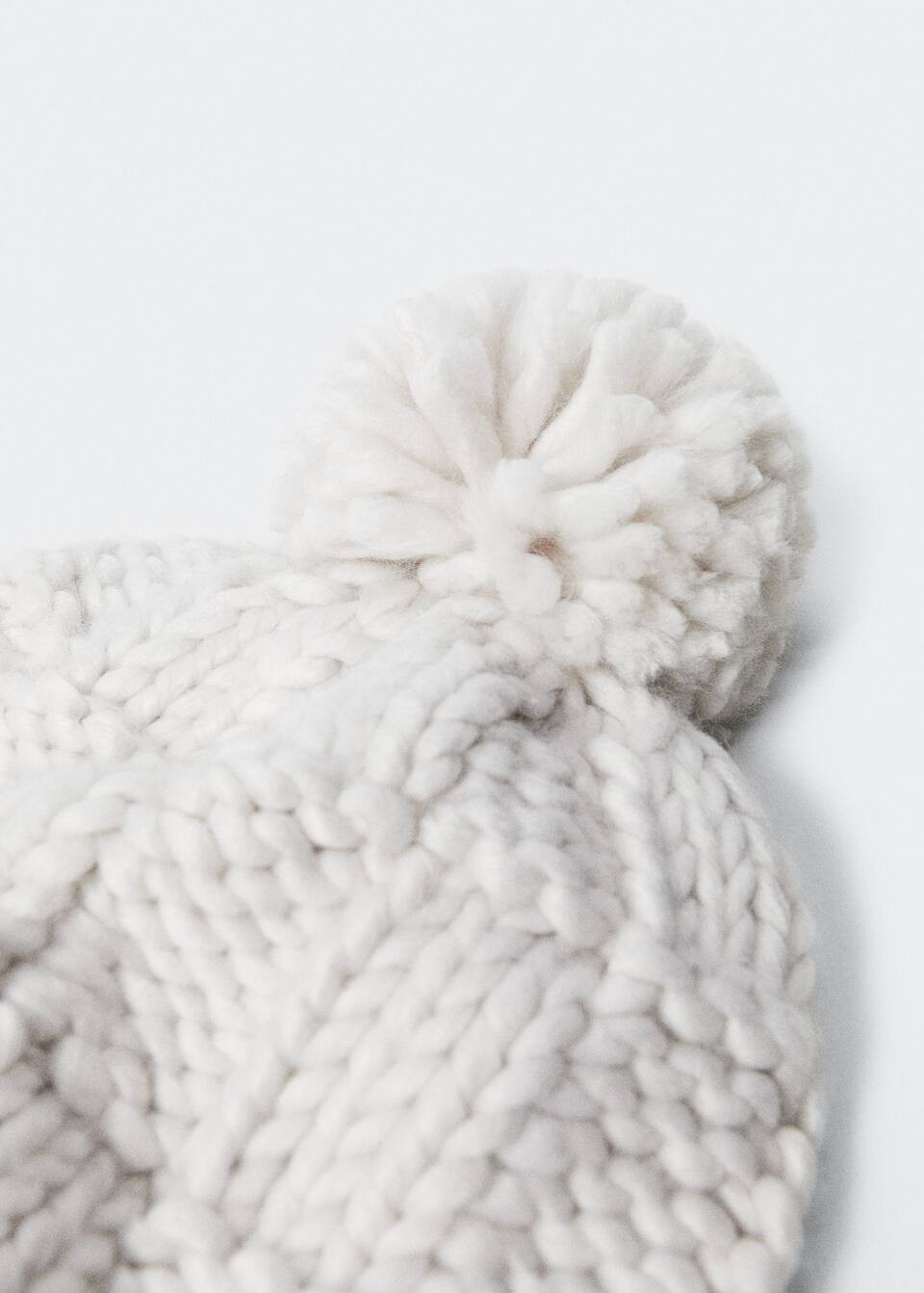 Scarves and caps for Girls 2022 | Mango Kids USA | MANGO (US)