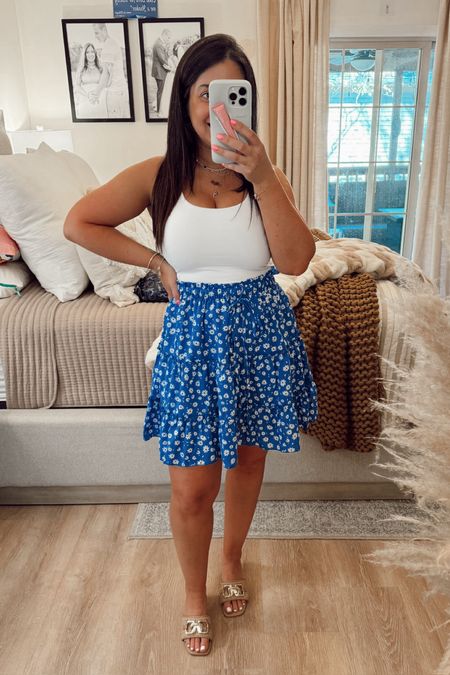 I found the BEST petite-friendly summer vacation outfit, and you'll never believe what that this skirt is hiding.. it has built-in SHORTS underneath! I LOVE this skirt, the stretchy waist, and that the fun print is also available in lots of colors. I'm 5' and wearing a medium.


#LTKstyletip #LTKtravel #LTKfindsunder50