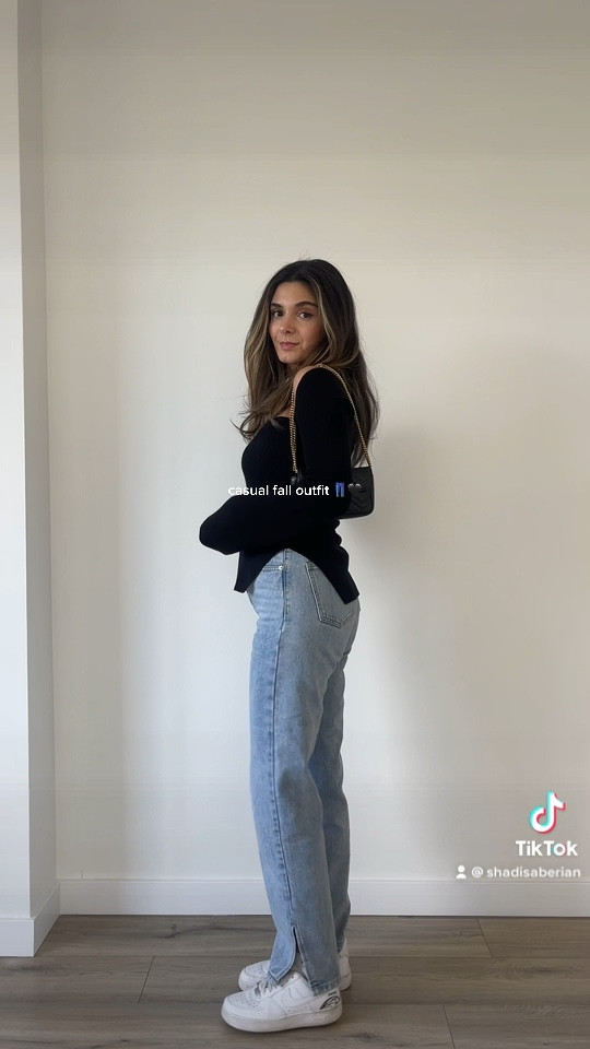 Jeans and a nice top 👖🖤 

#LTKstyletip #LTKsalealert #LTKSeasonal